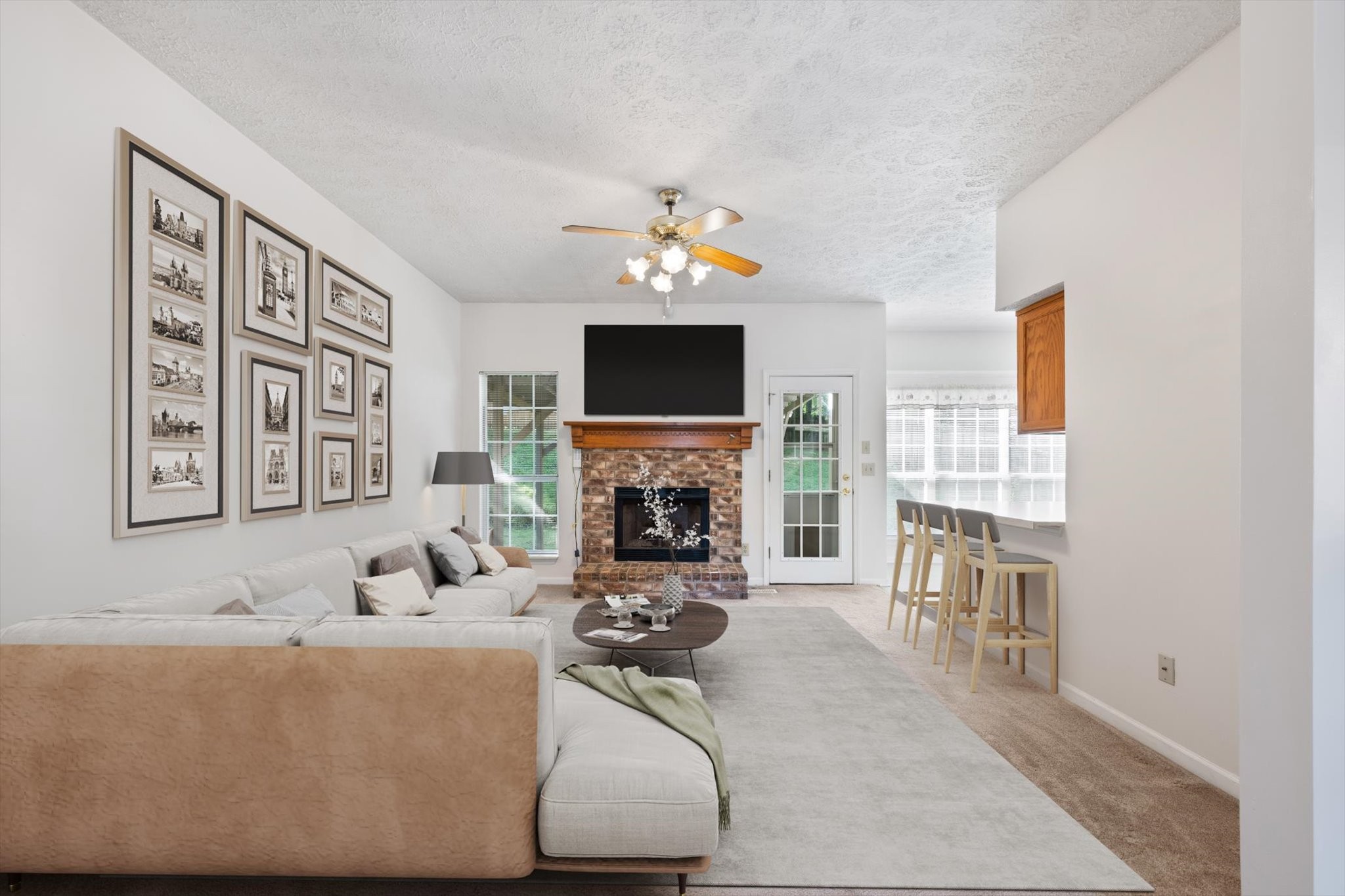 2528 Oak Forest Dr