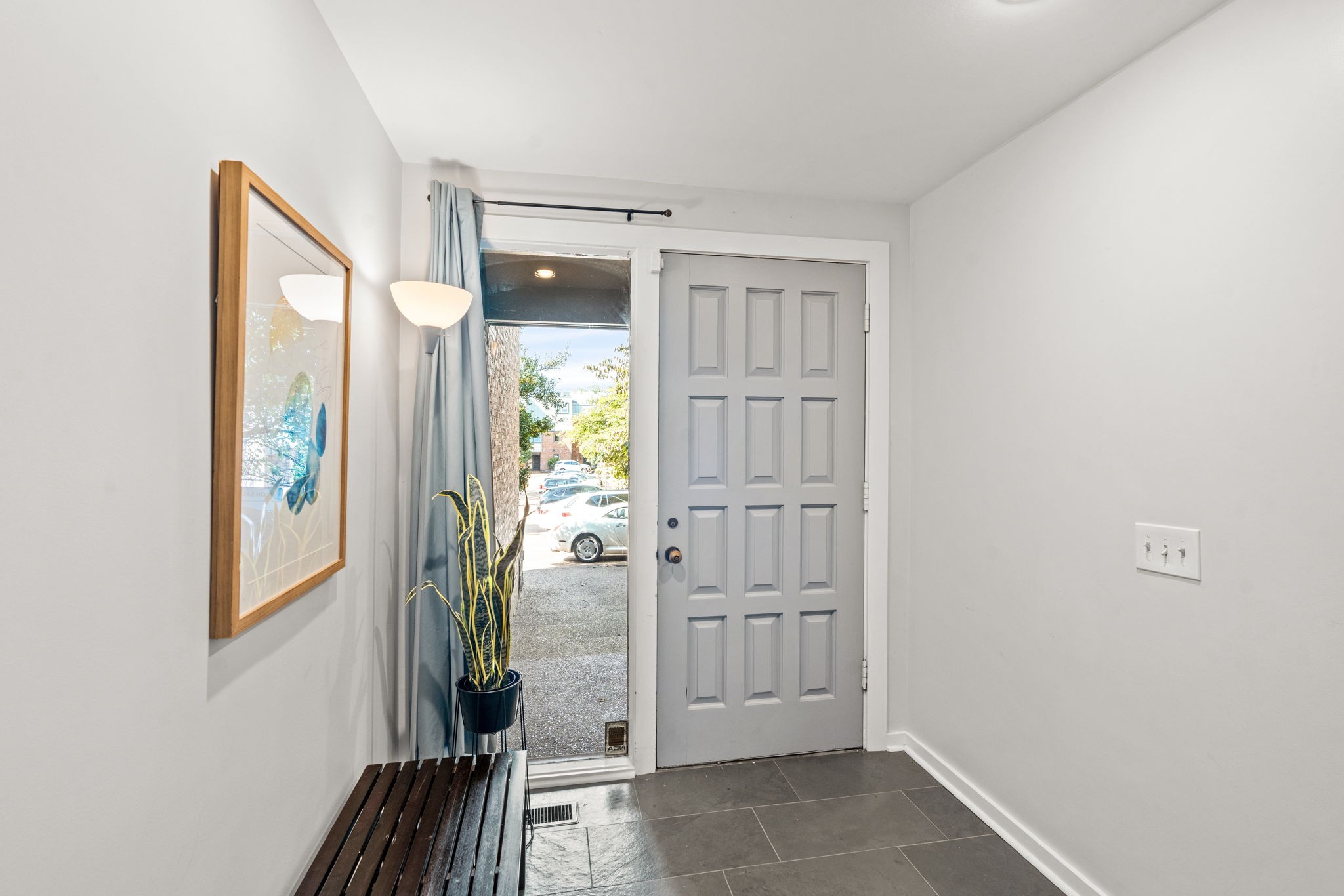125 Hampton Pl