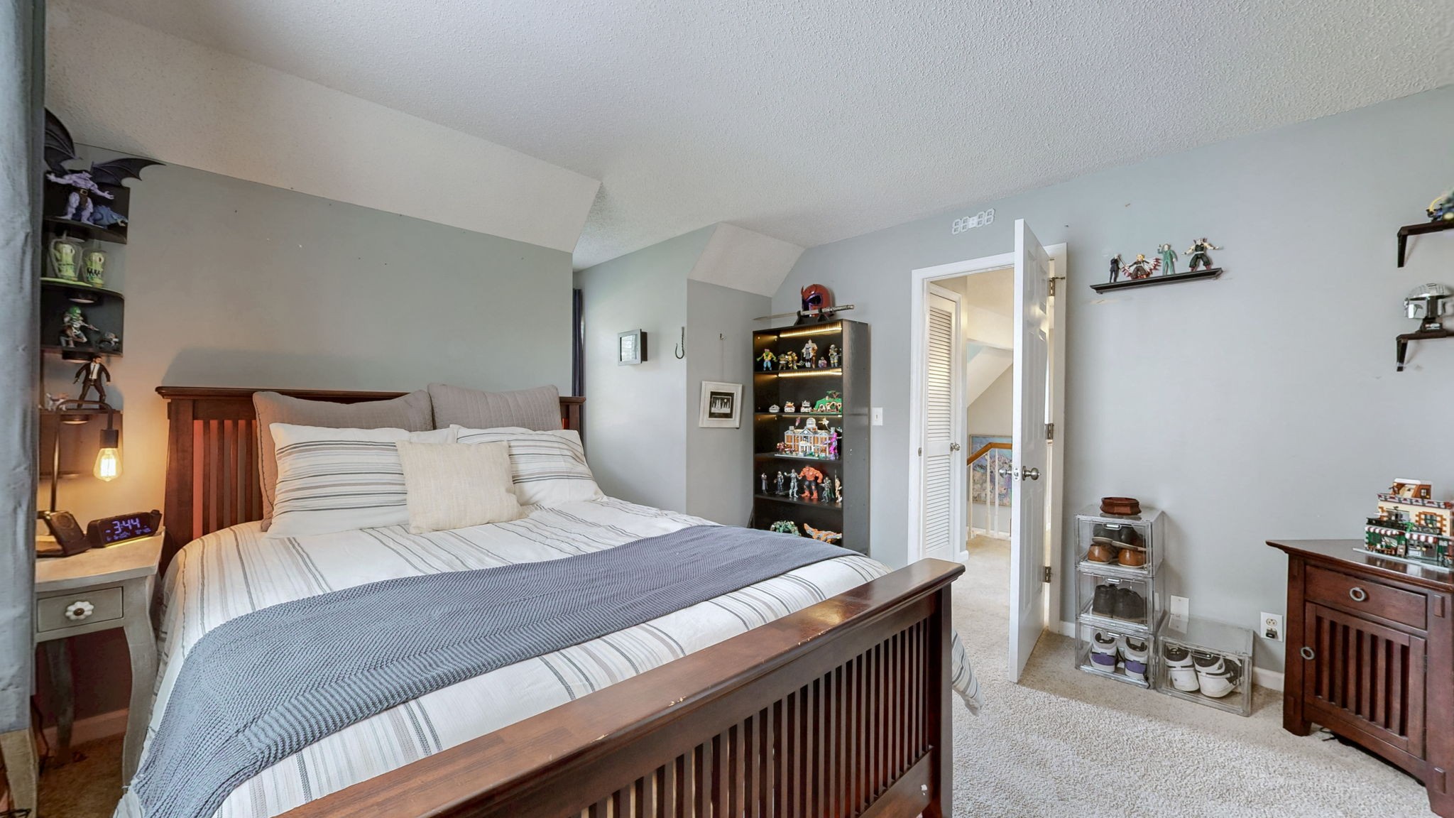 552 Overview Ln