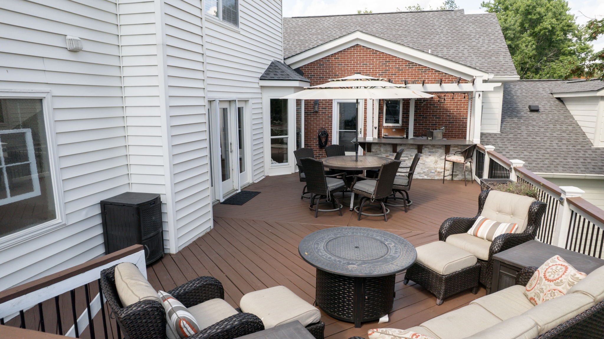 552 Overview Ln