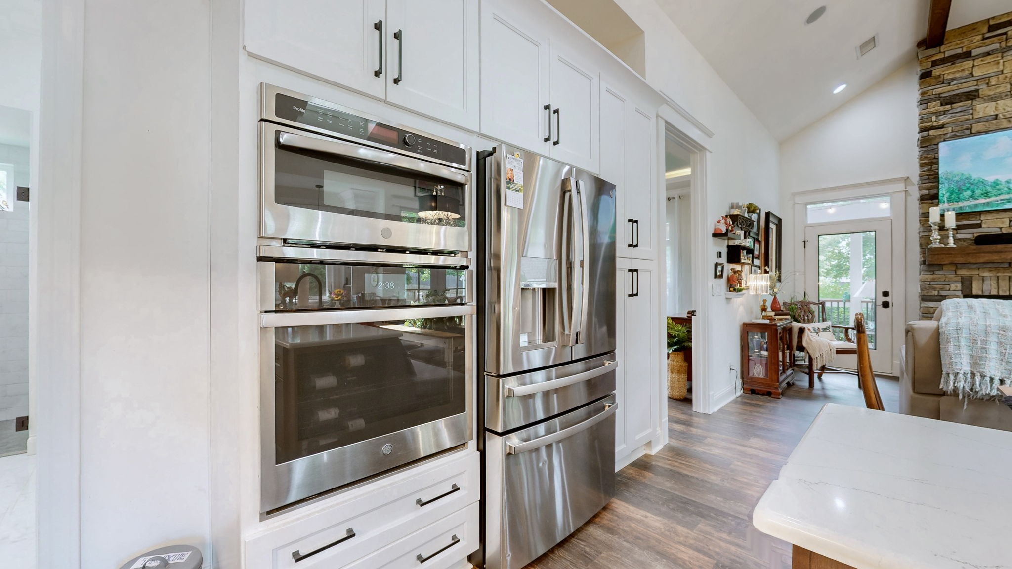 552 Overview Ln