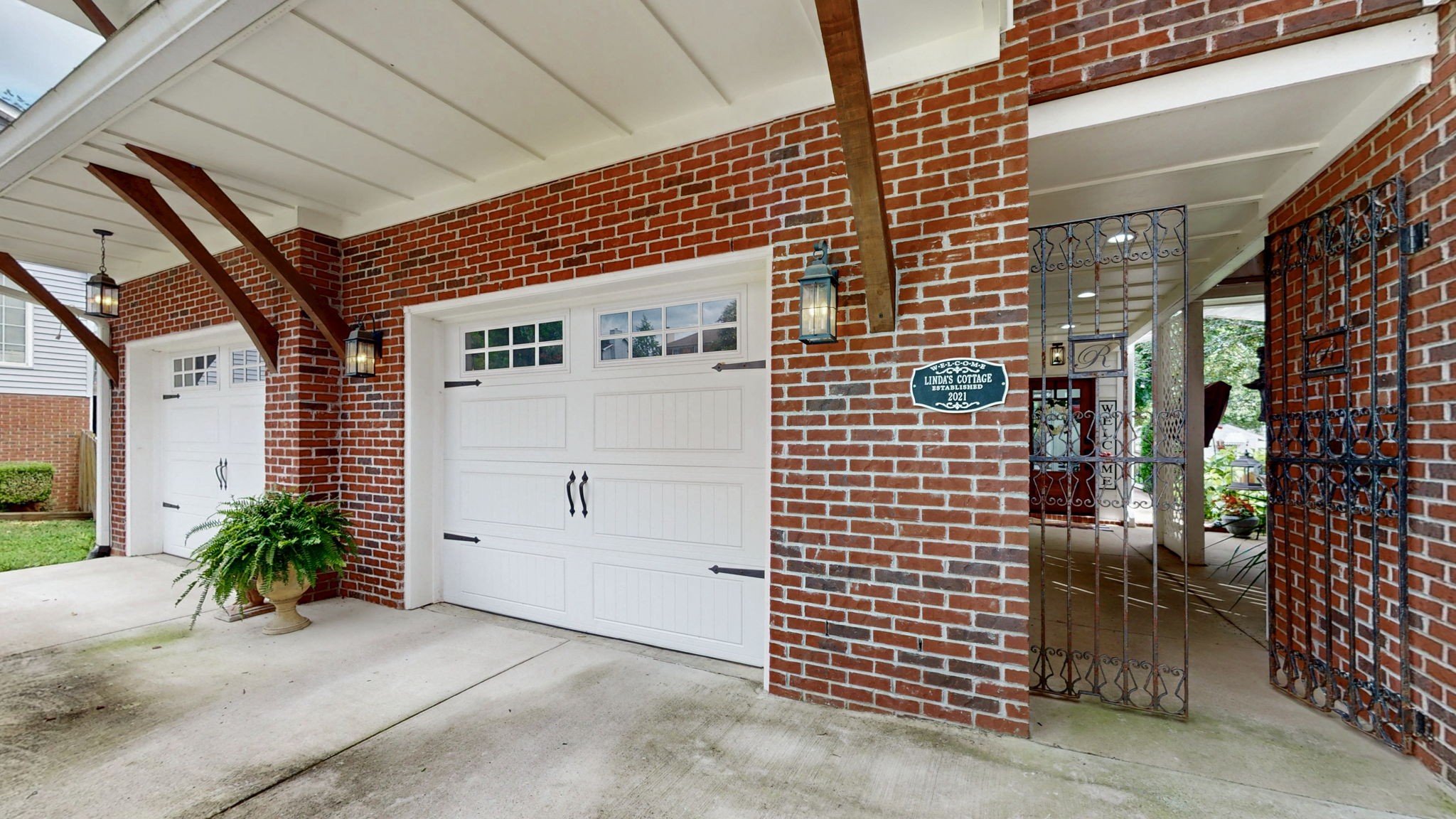 552 Overview Ln
