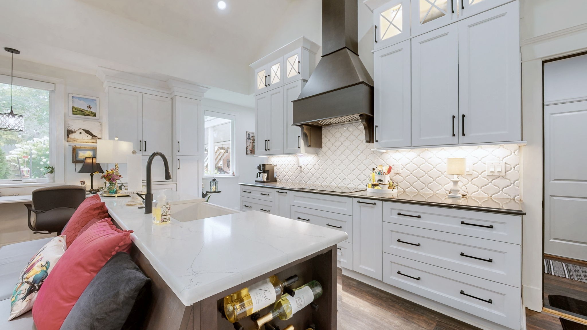 552 Overview Ln