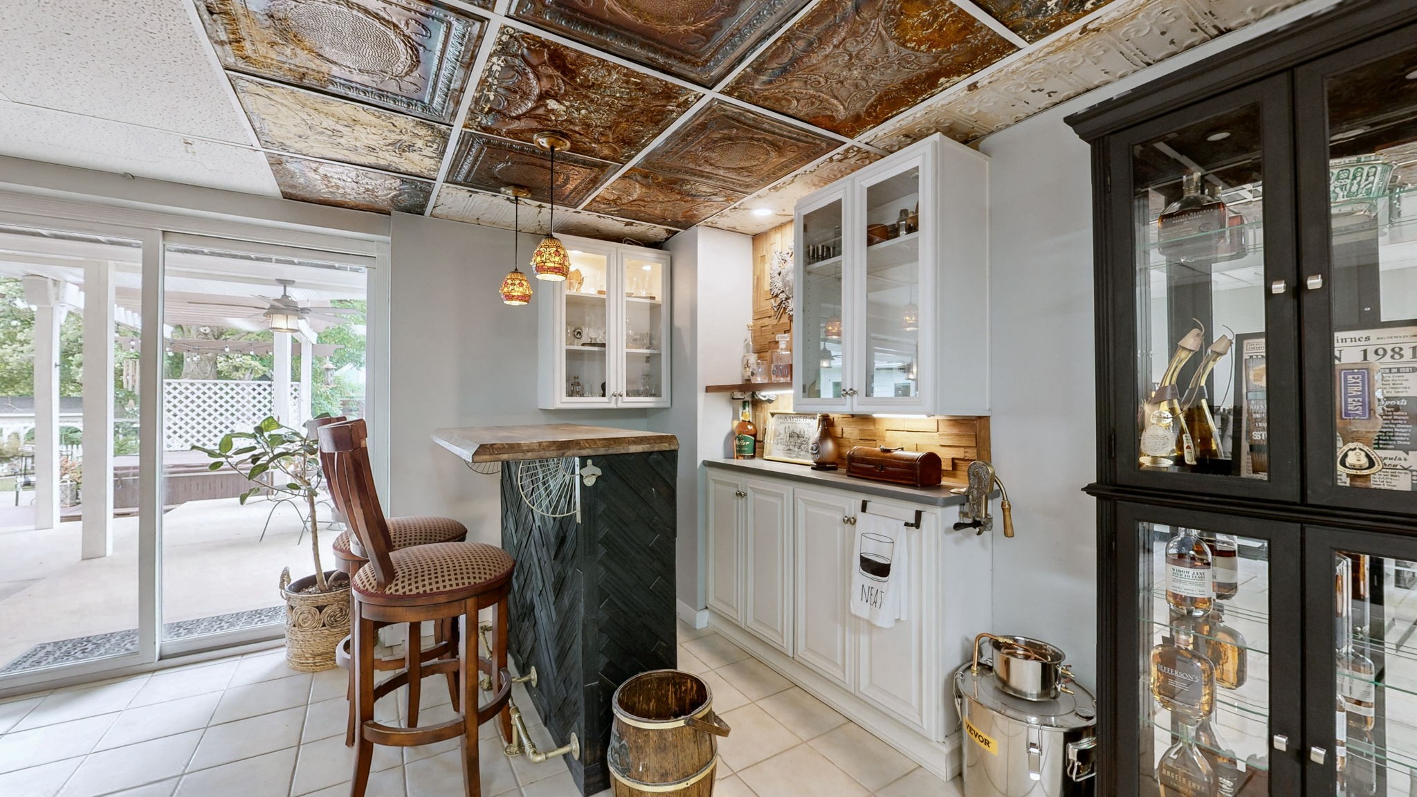552 Overview Ln