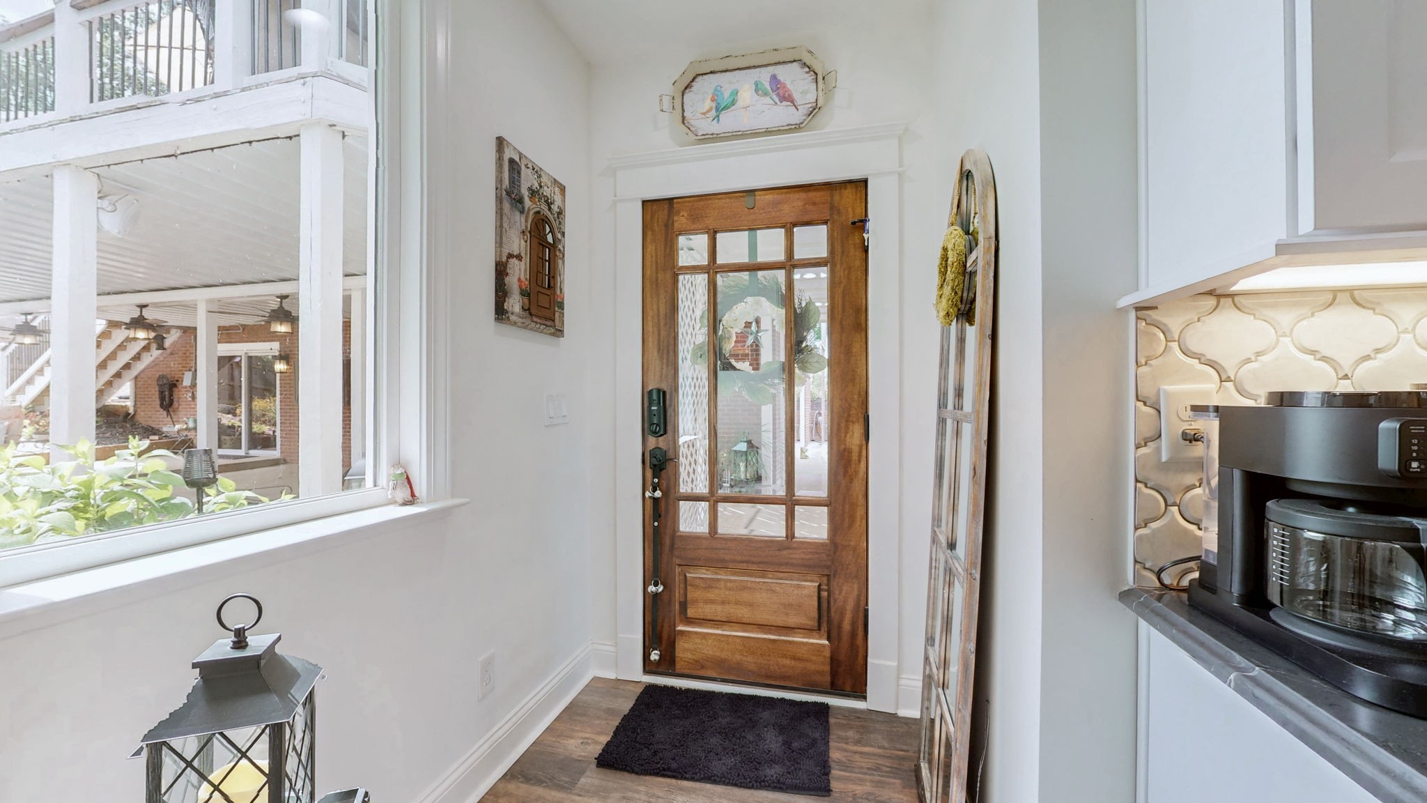552 Overview Ln