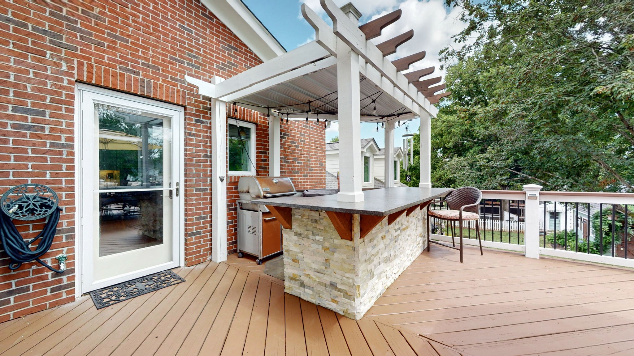 552 Overview Ln