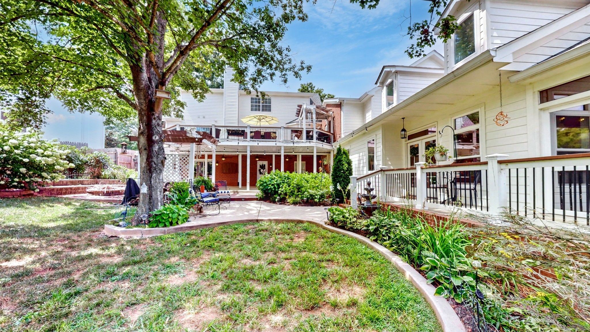 552 Overview Ln