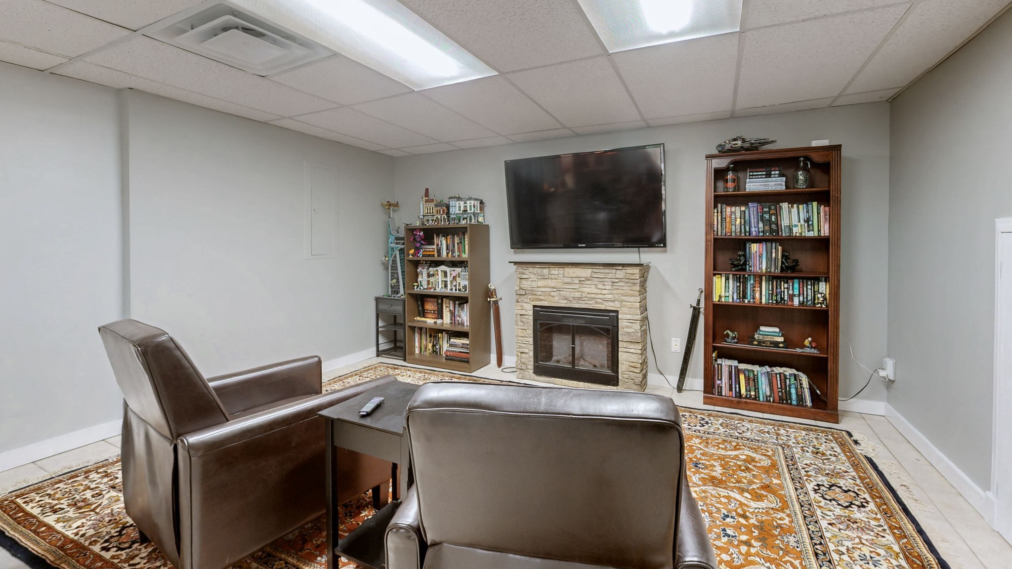 552 Overview Ln