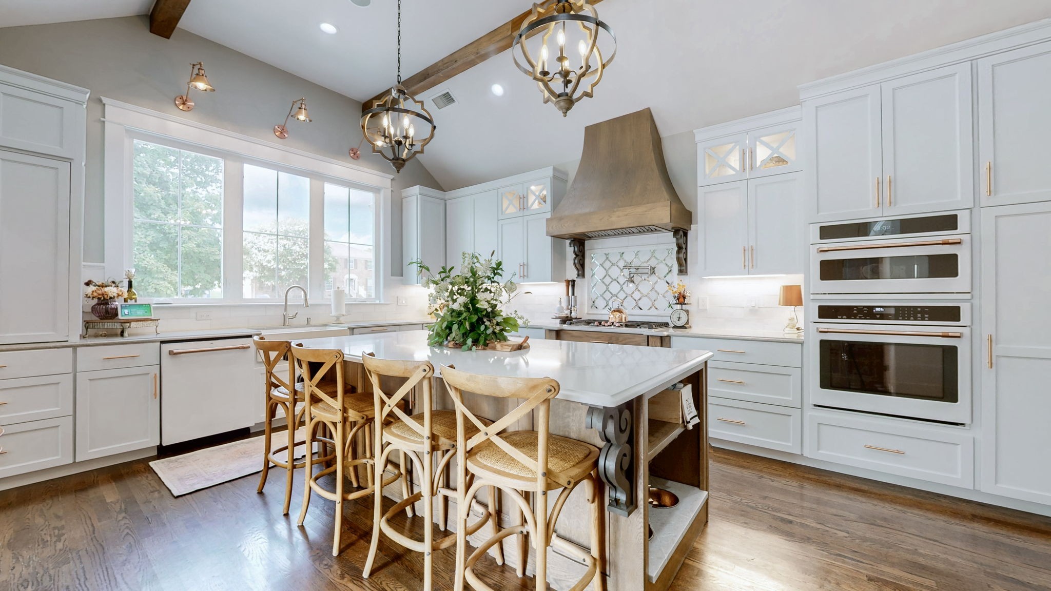 552 Overview Ln