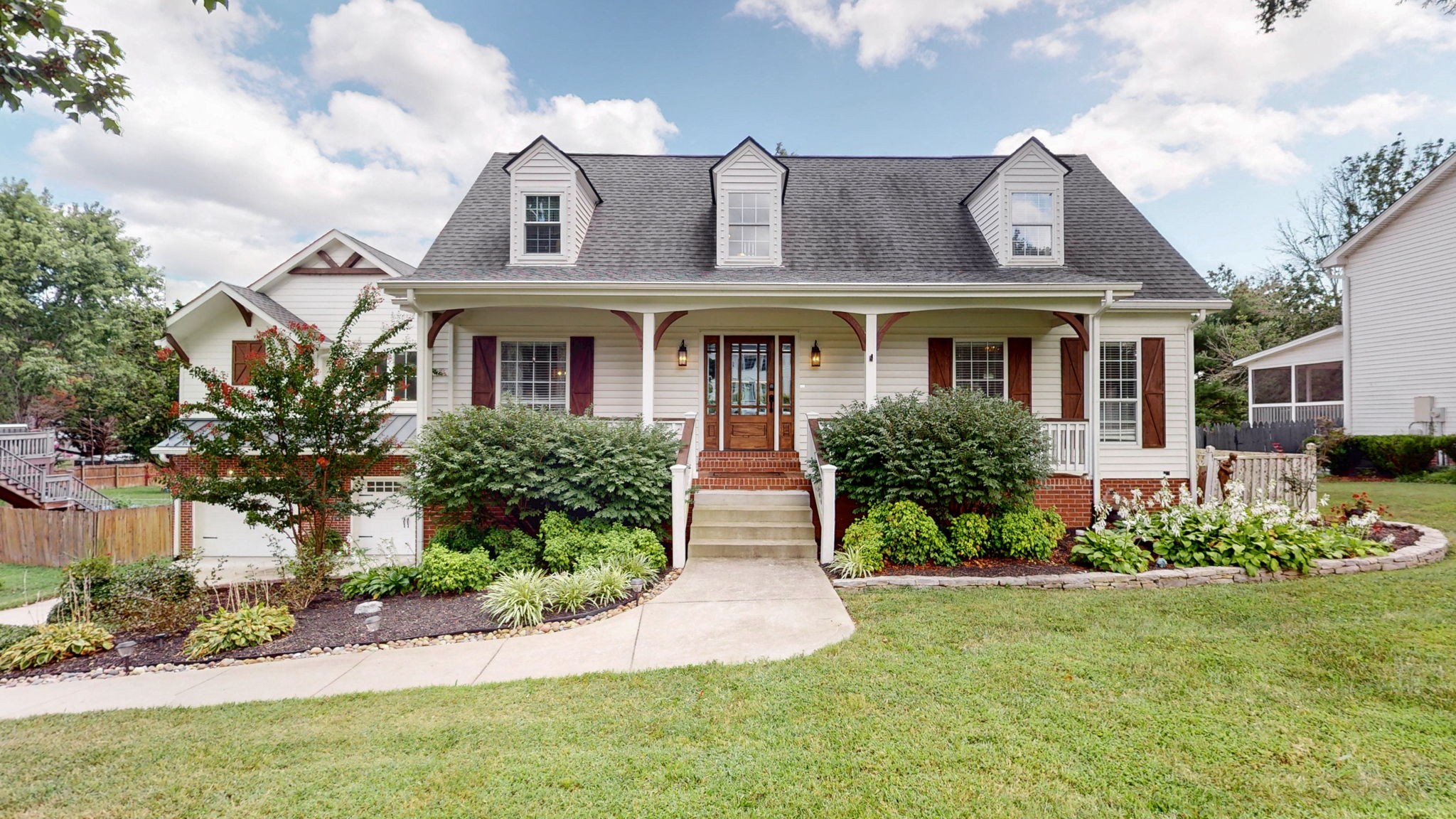 552 Overview Ln