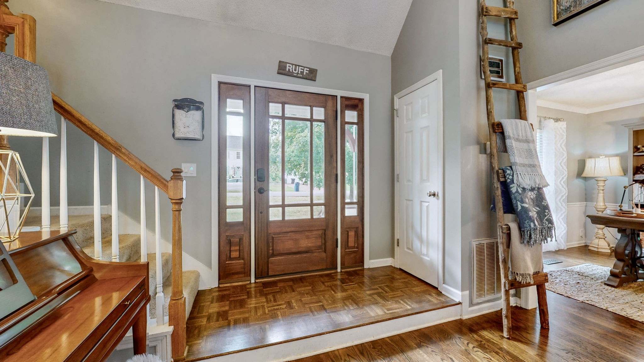 552 Overview Ln