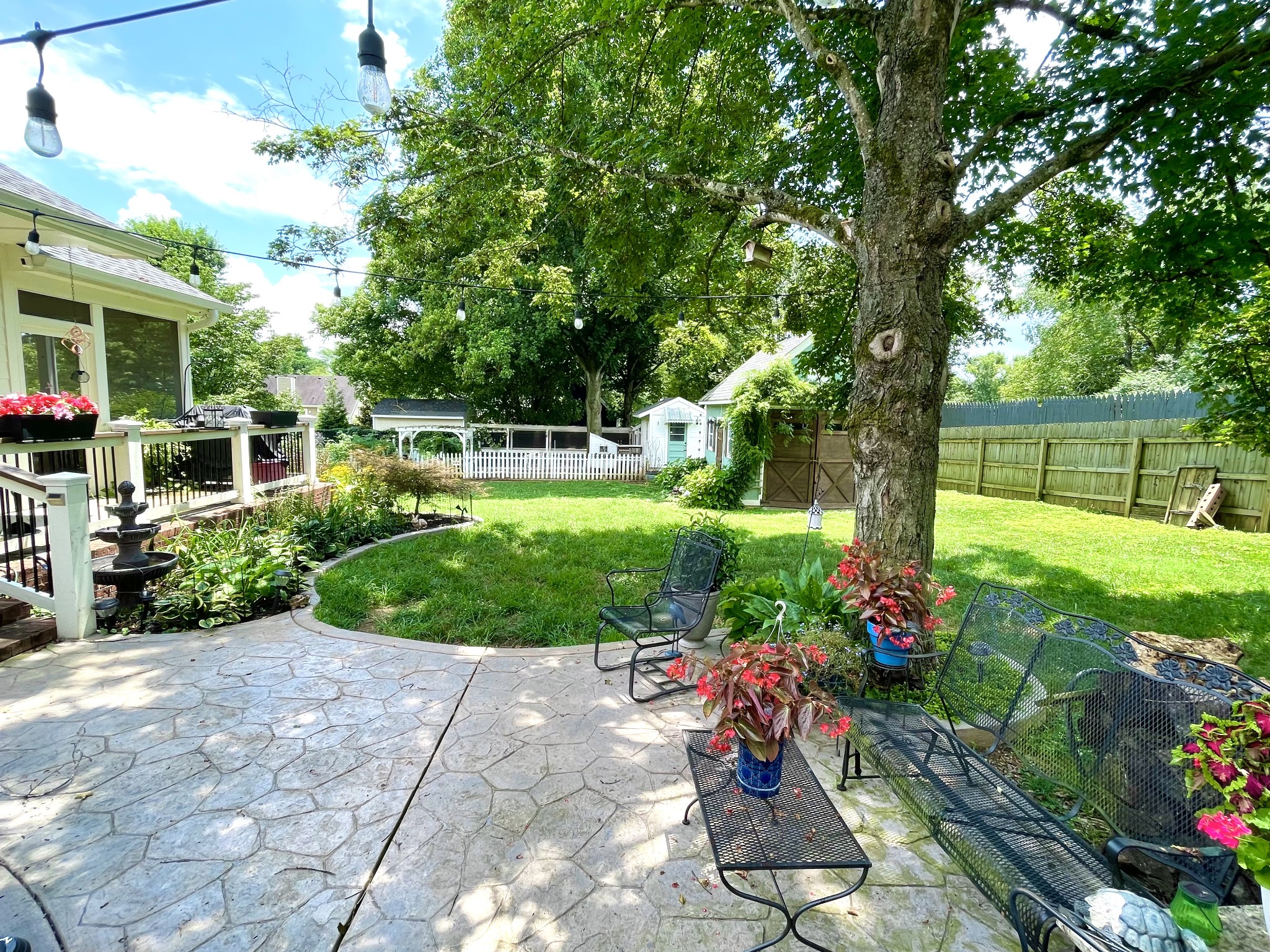 552 Overview Ln