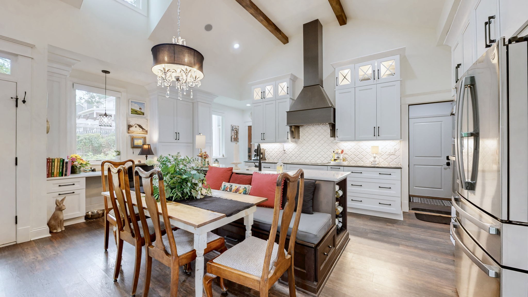 552 Overview Ln