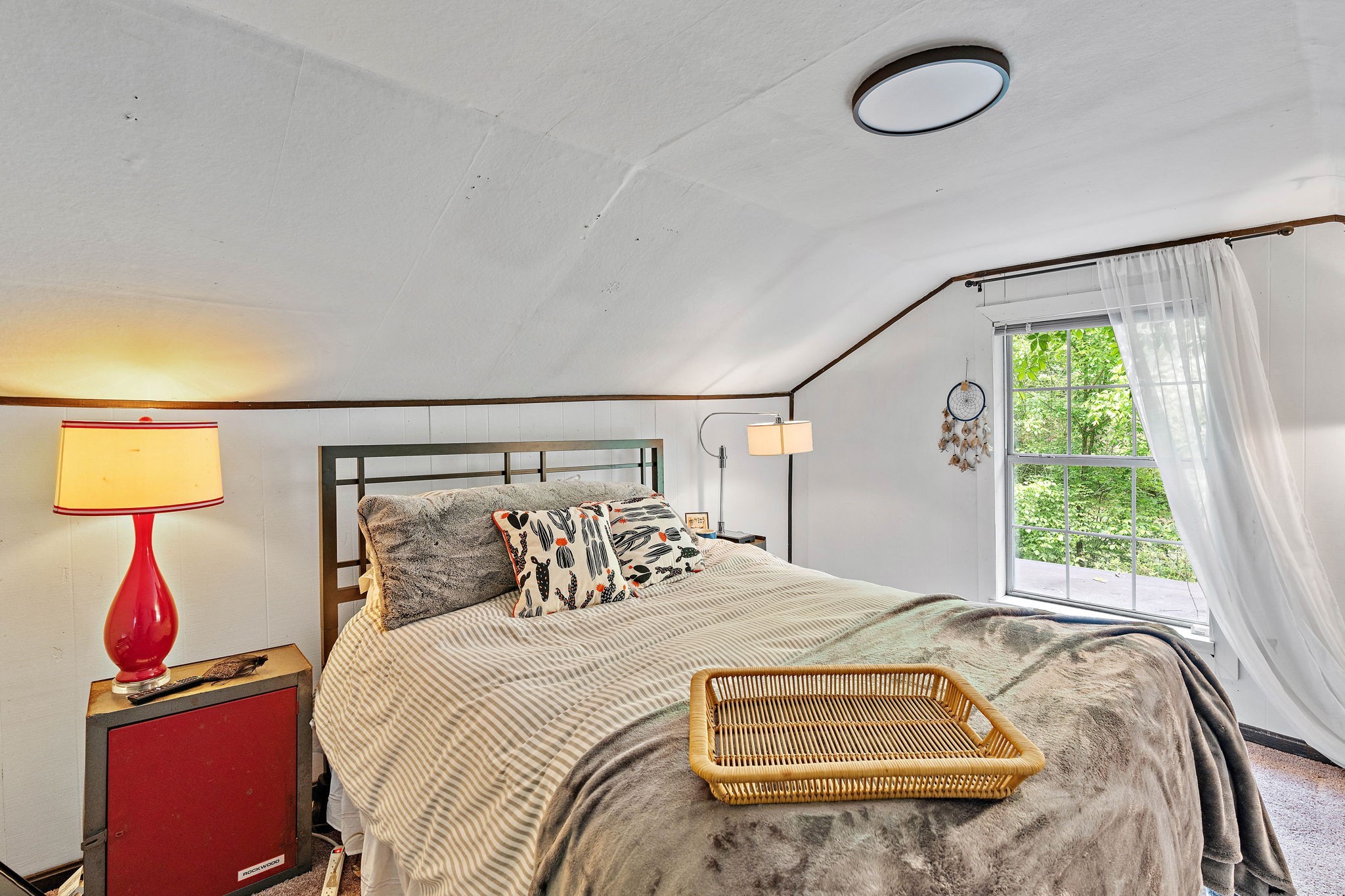 5169 Eatons Creek Rd