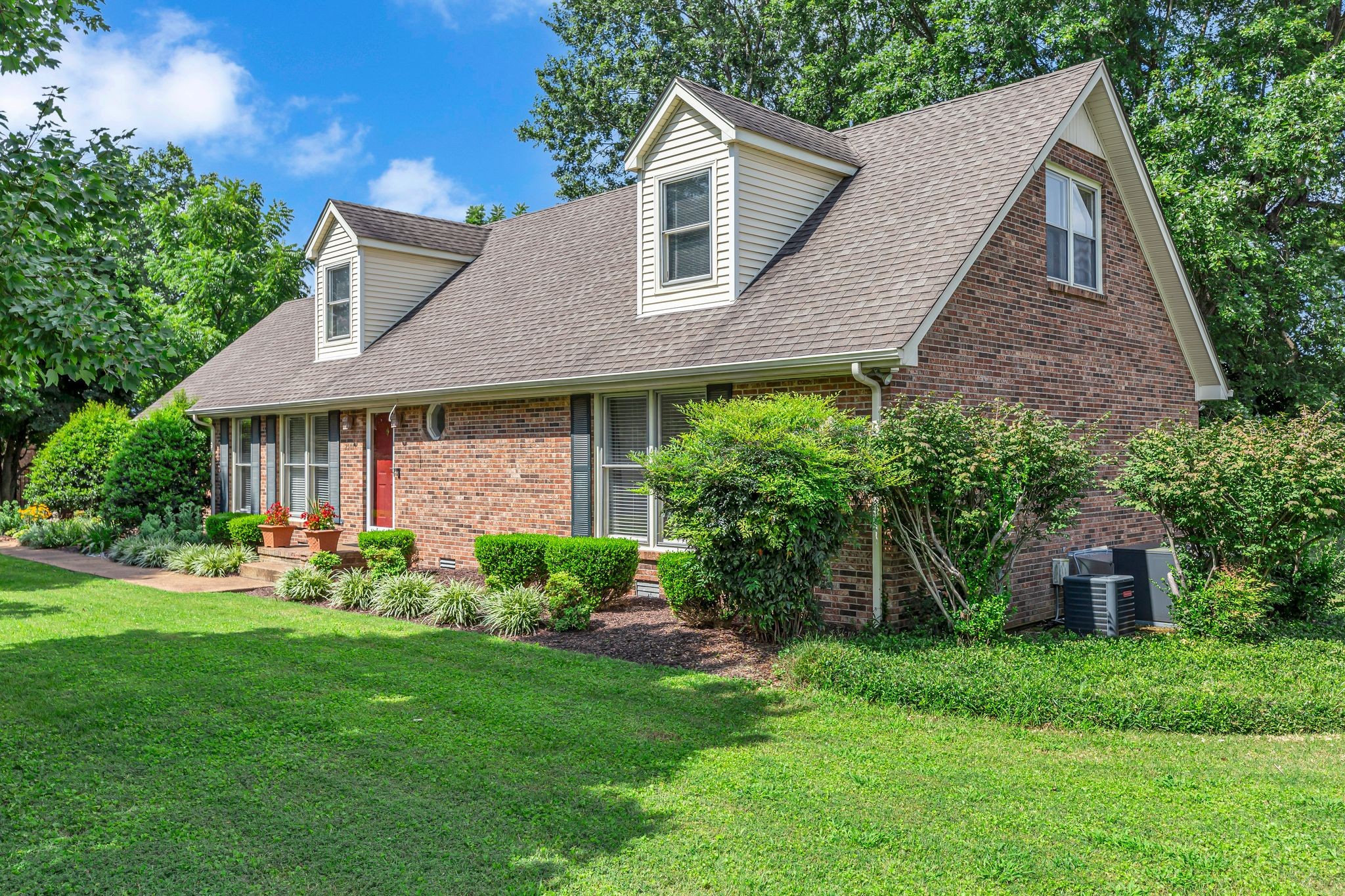 2507 Regency Park Dr