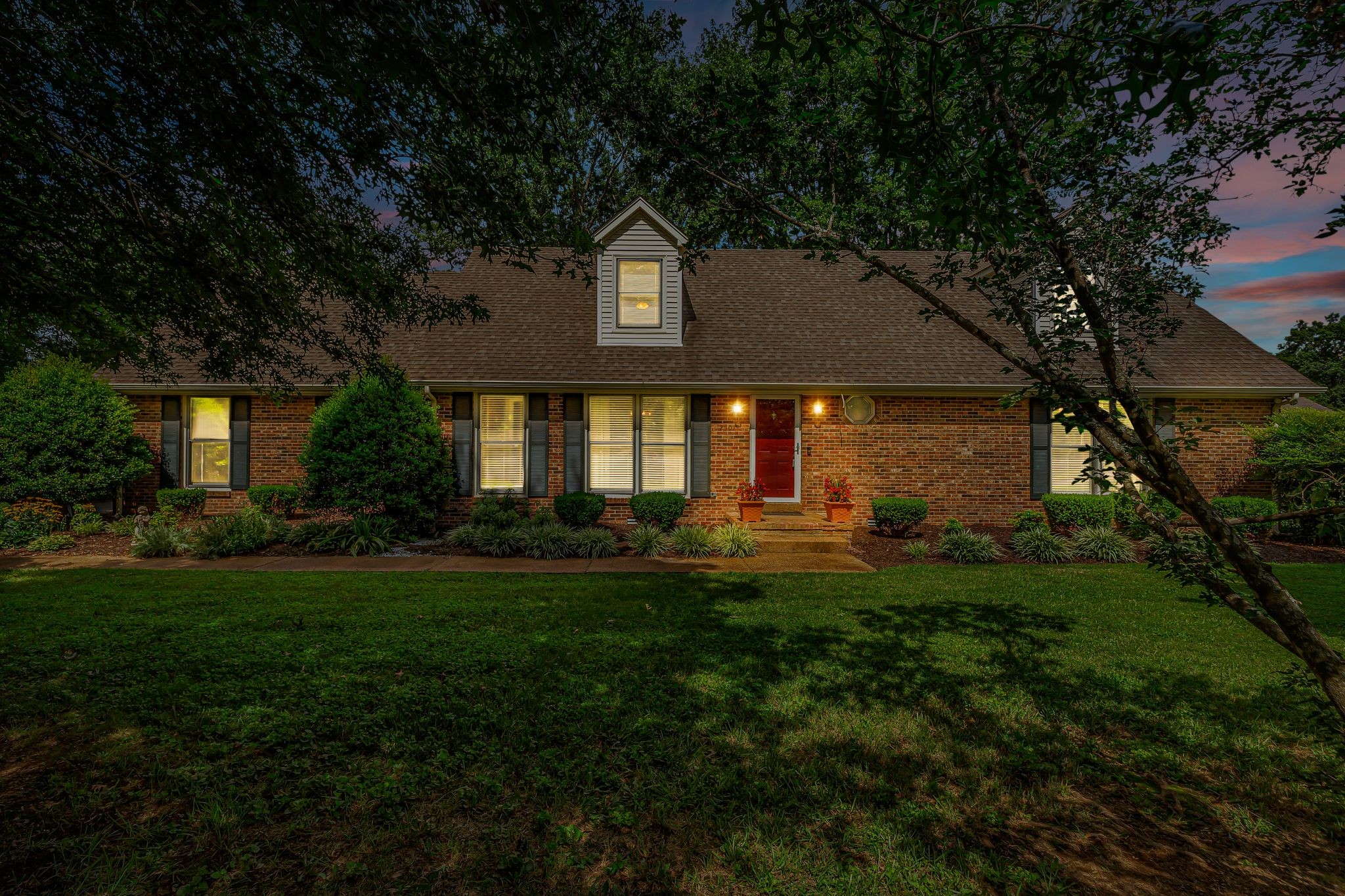 2507 Regency Park Dr