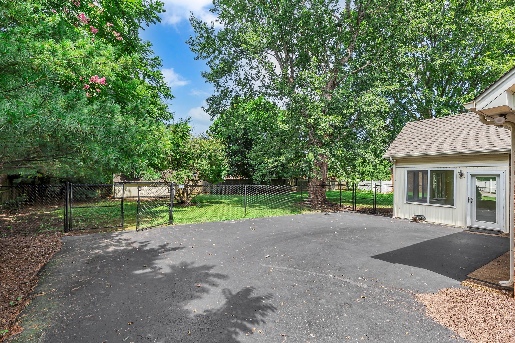 2507 Regency Park Dr