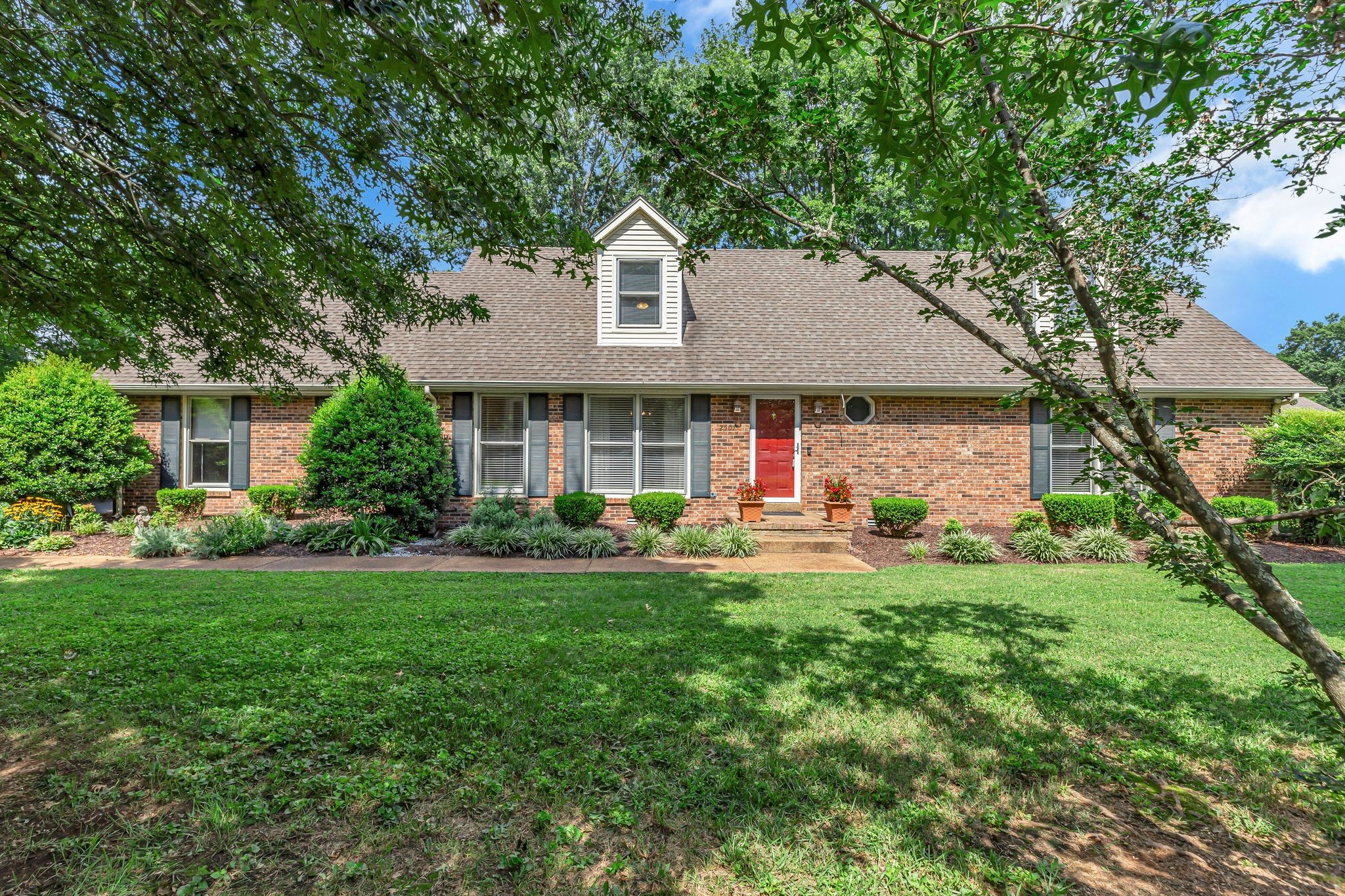 2507 Regency Park Dr