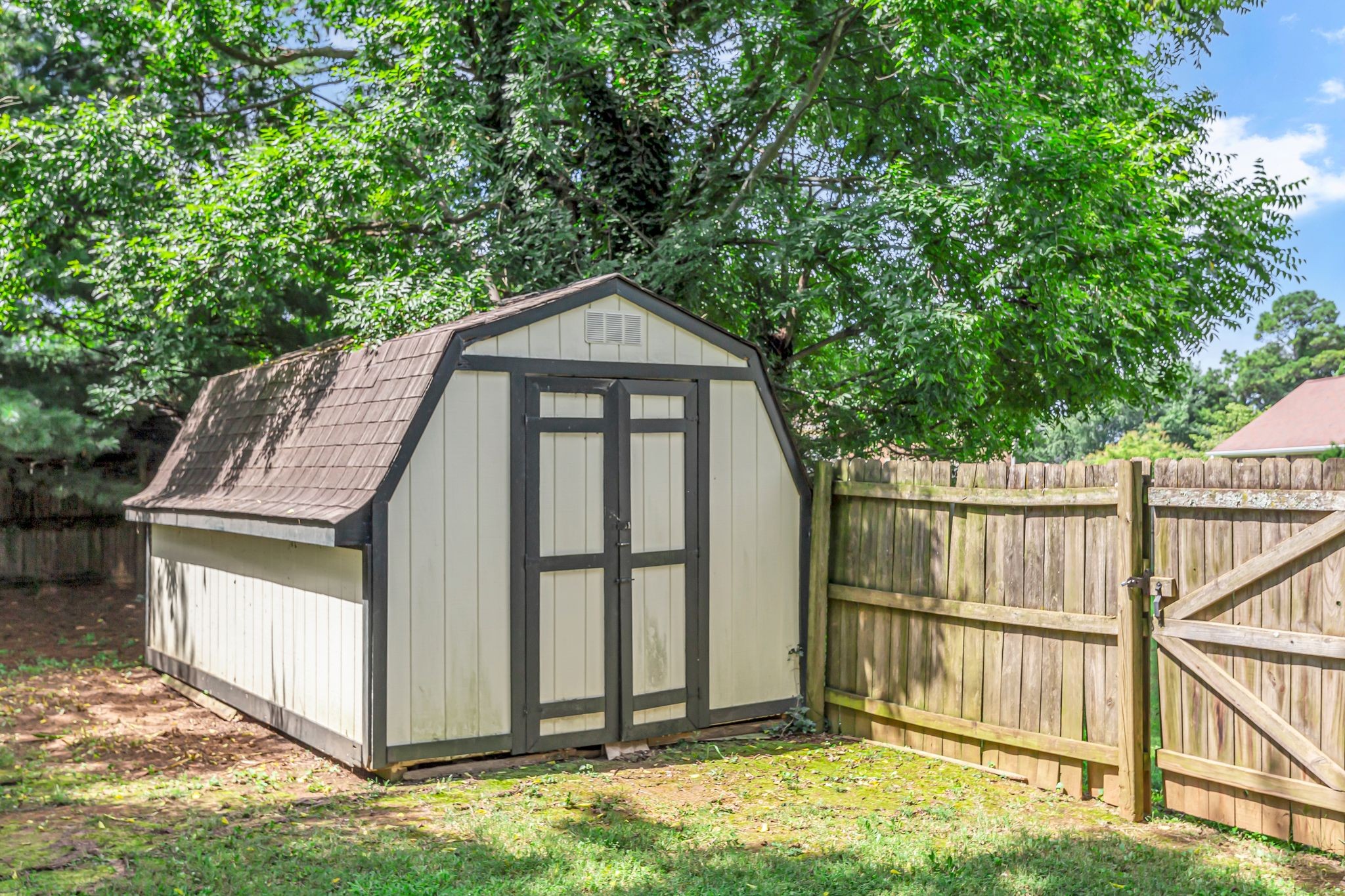 2507 Regency Park Dr