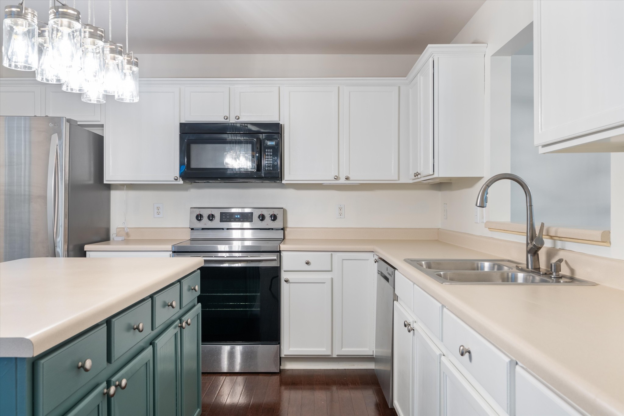 481 Huntington Ridge Dr