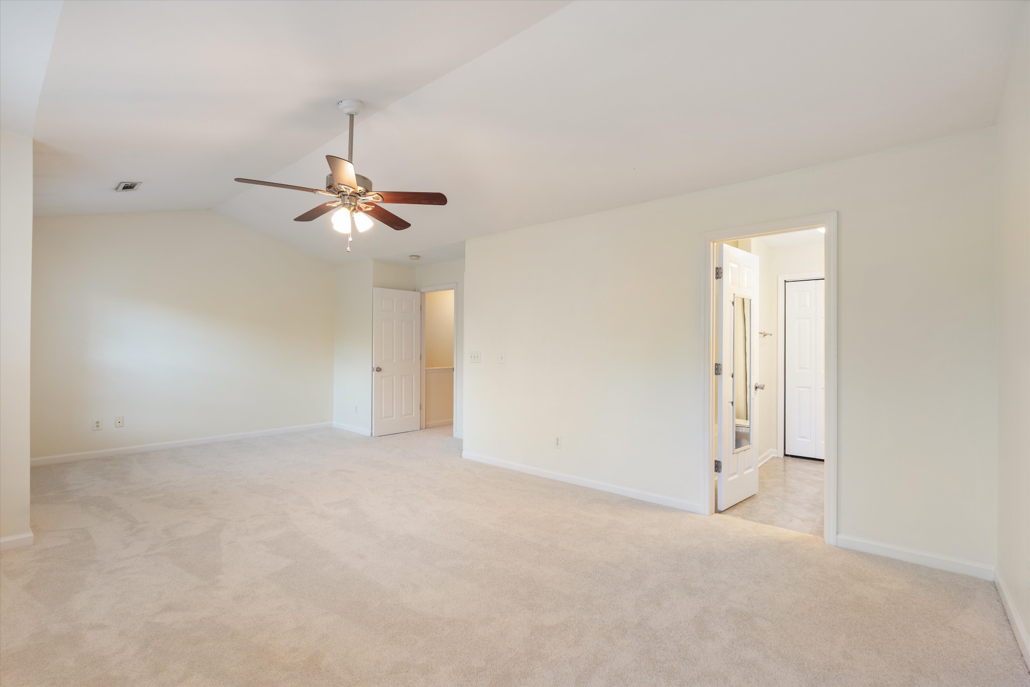 481 Huntington Ridge Dr