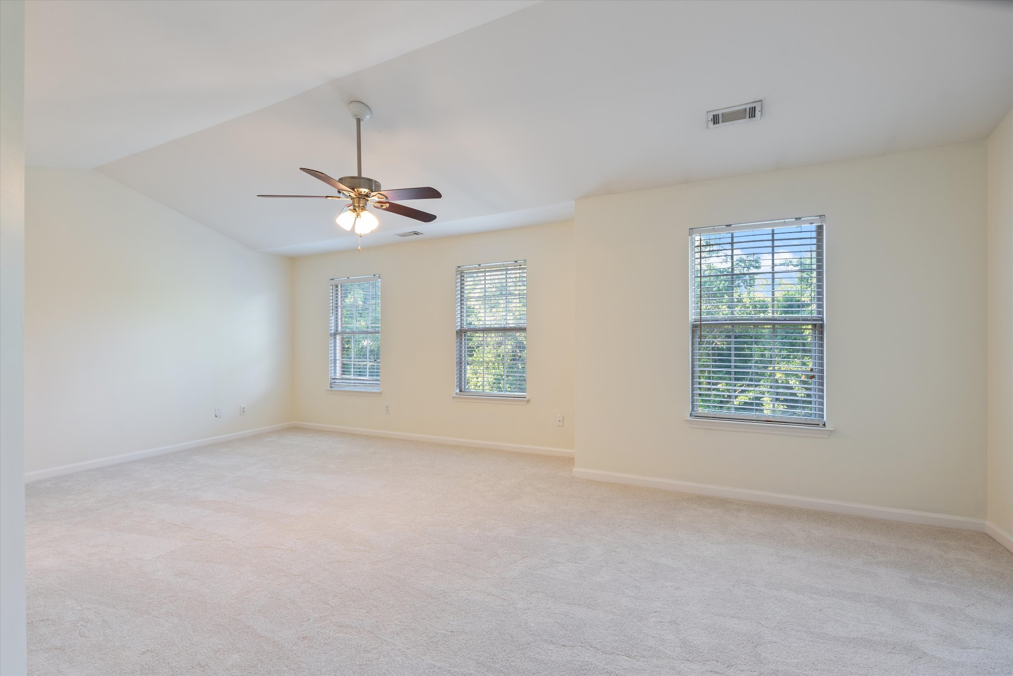481 Huntington Ridge Dr
