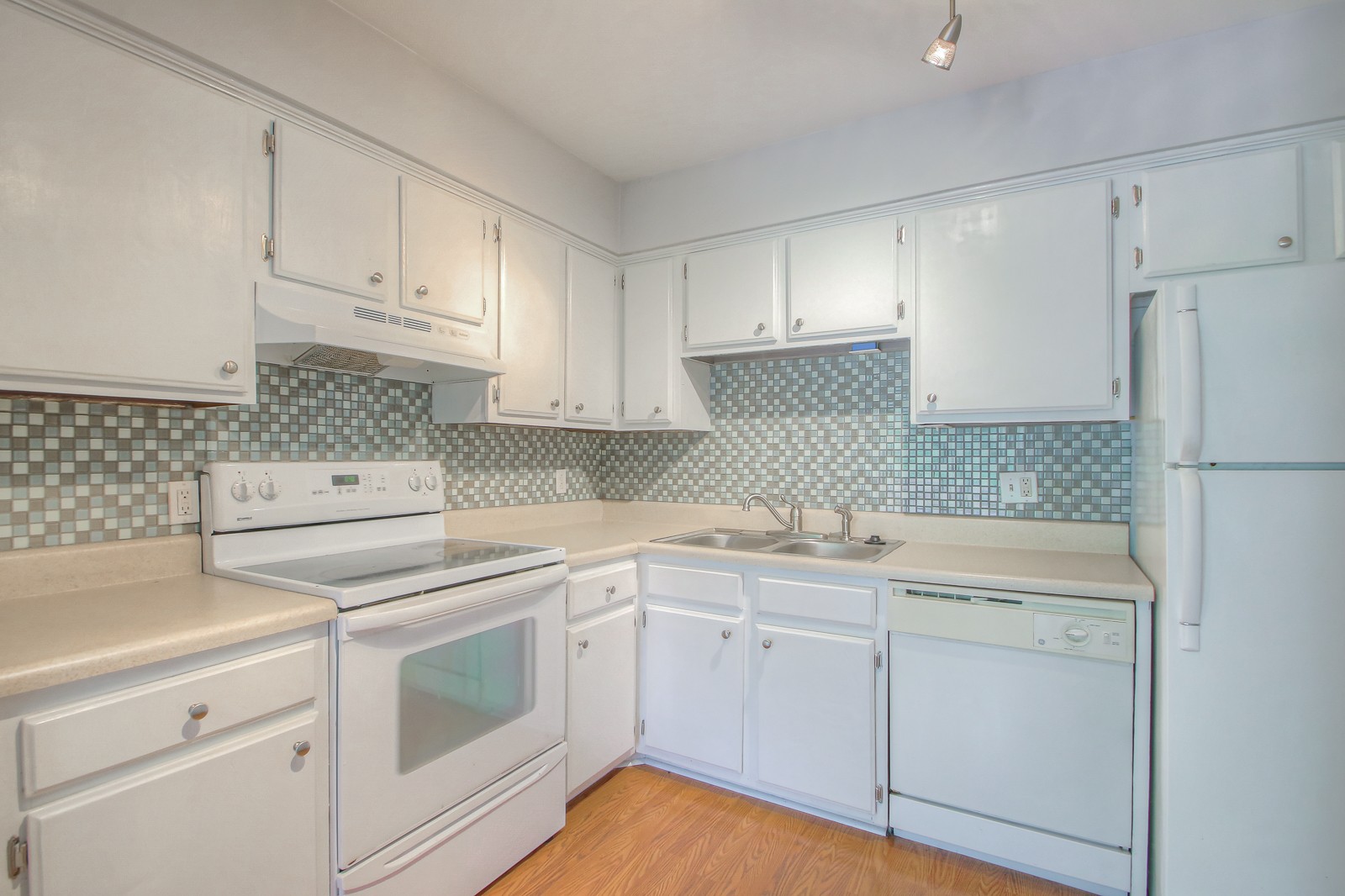 104 Doral Ct