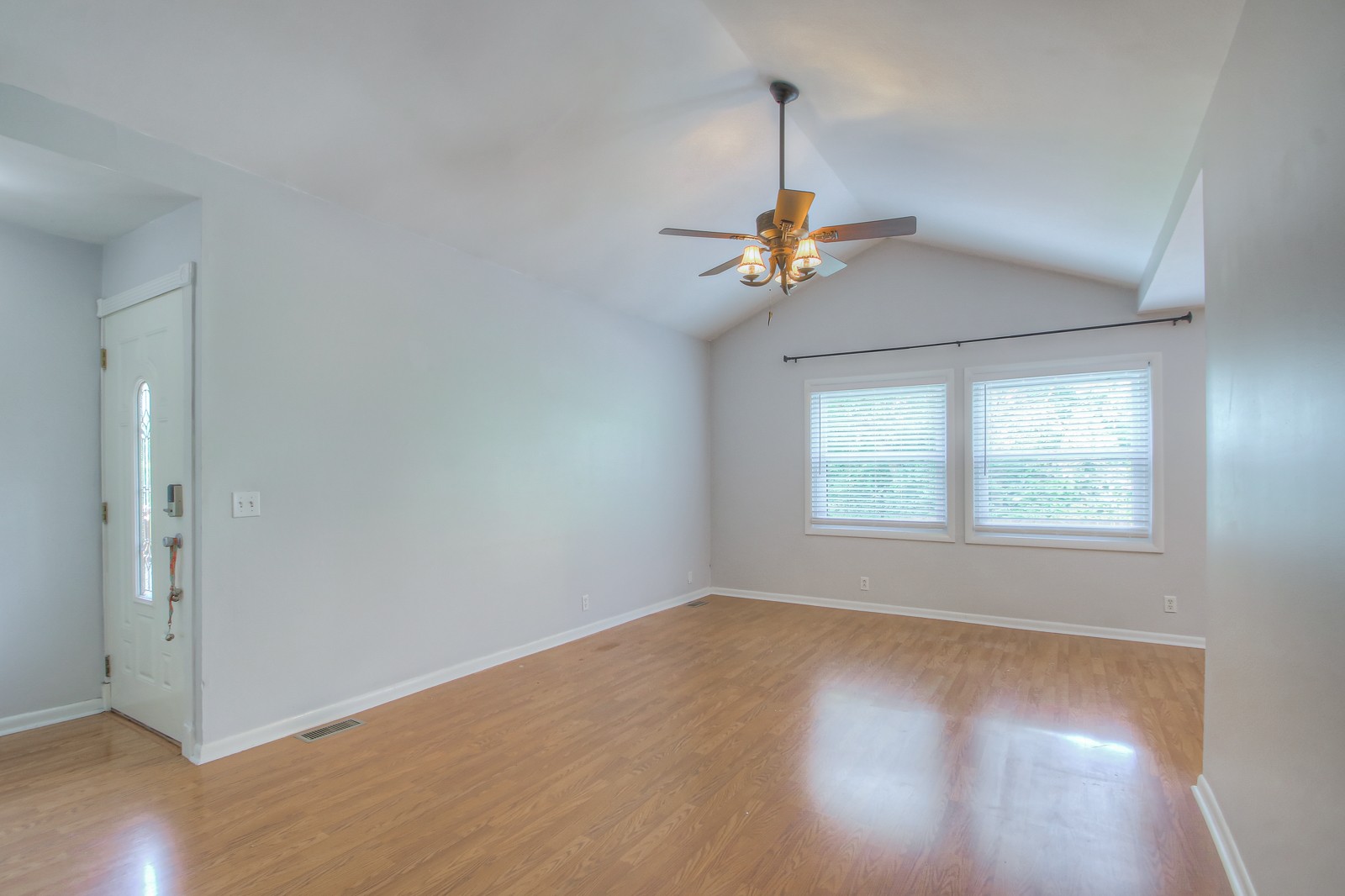104 Doral Ct
