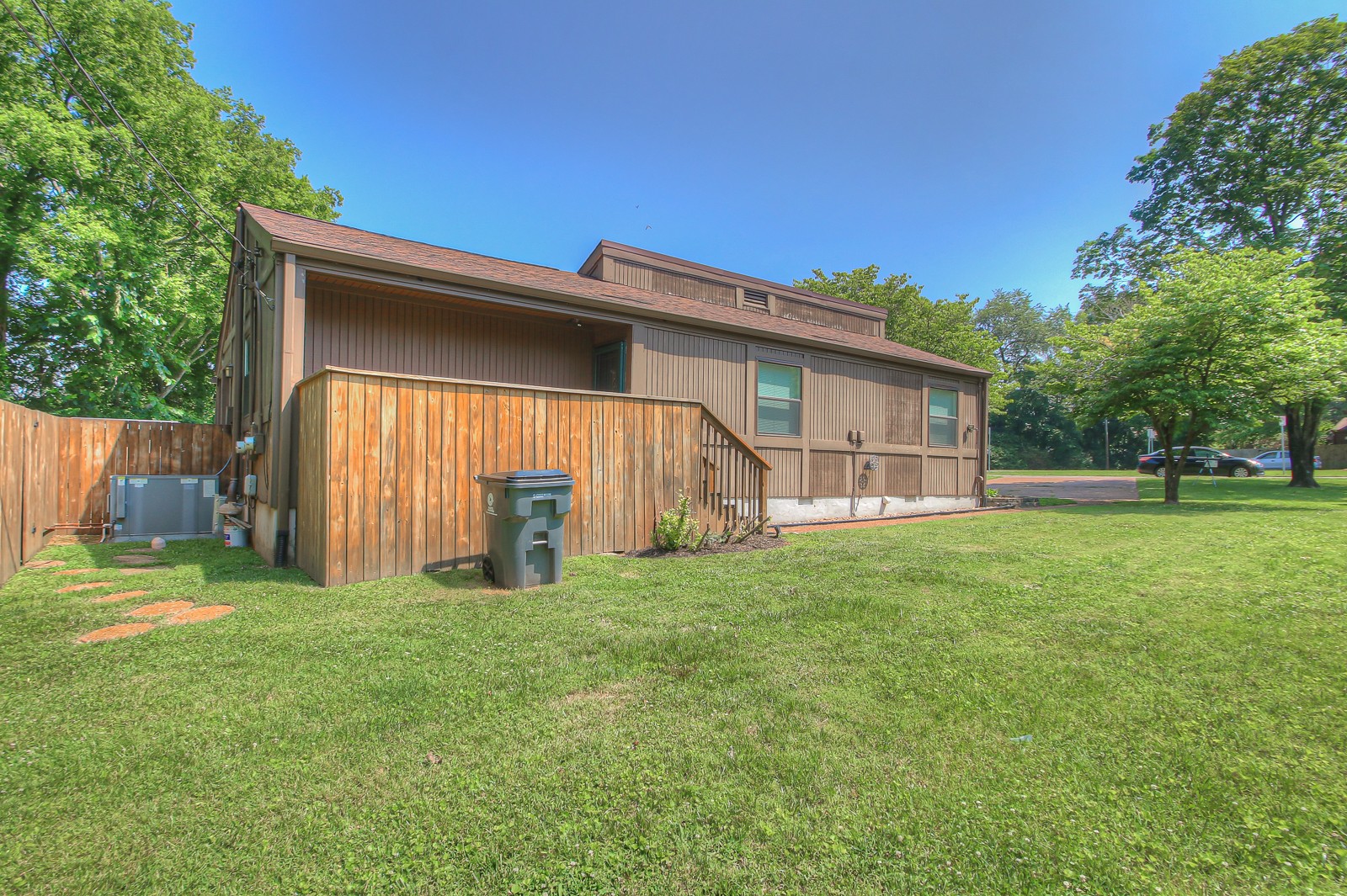 104 Doral Ct