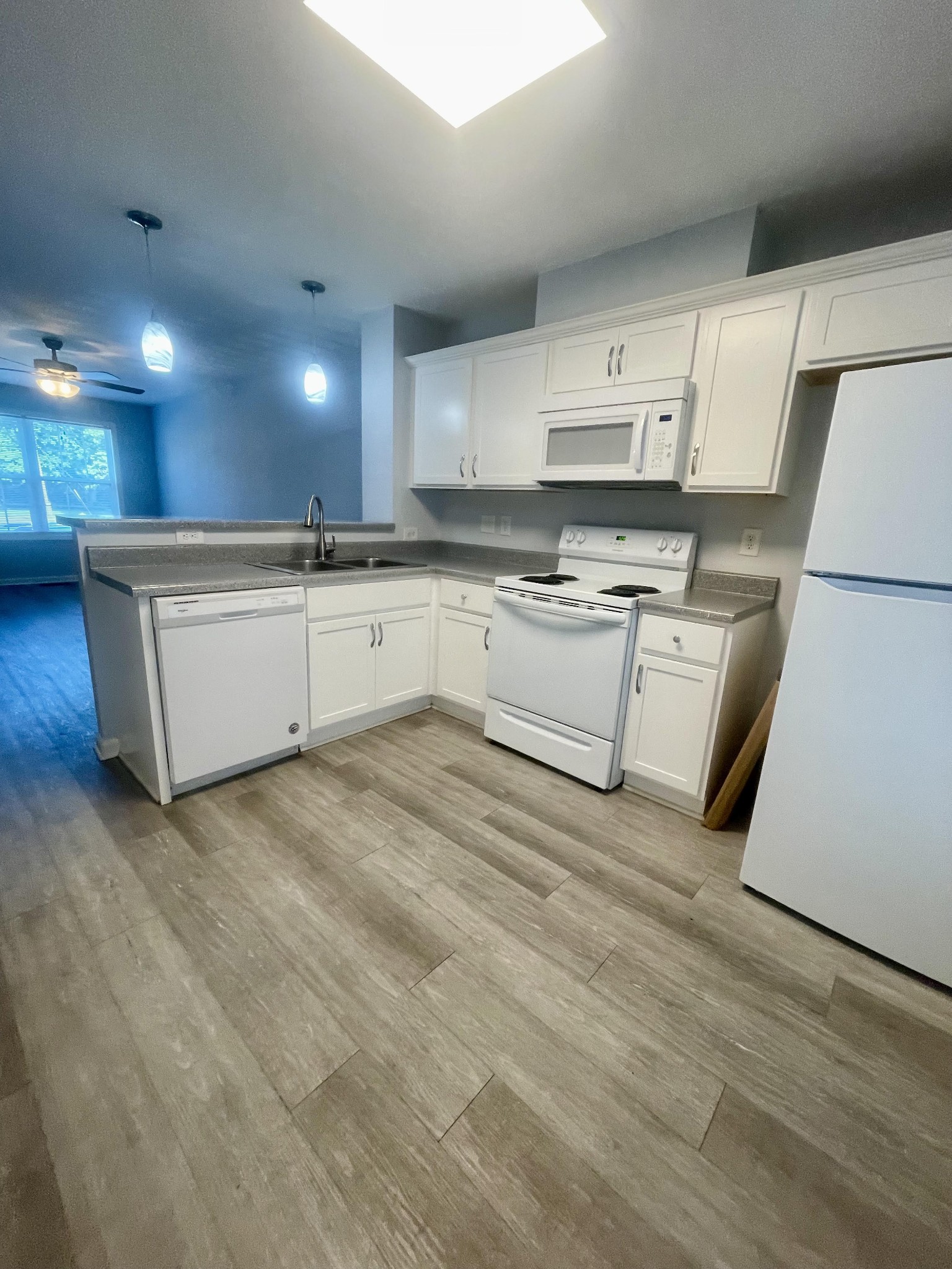 1430 E Main St