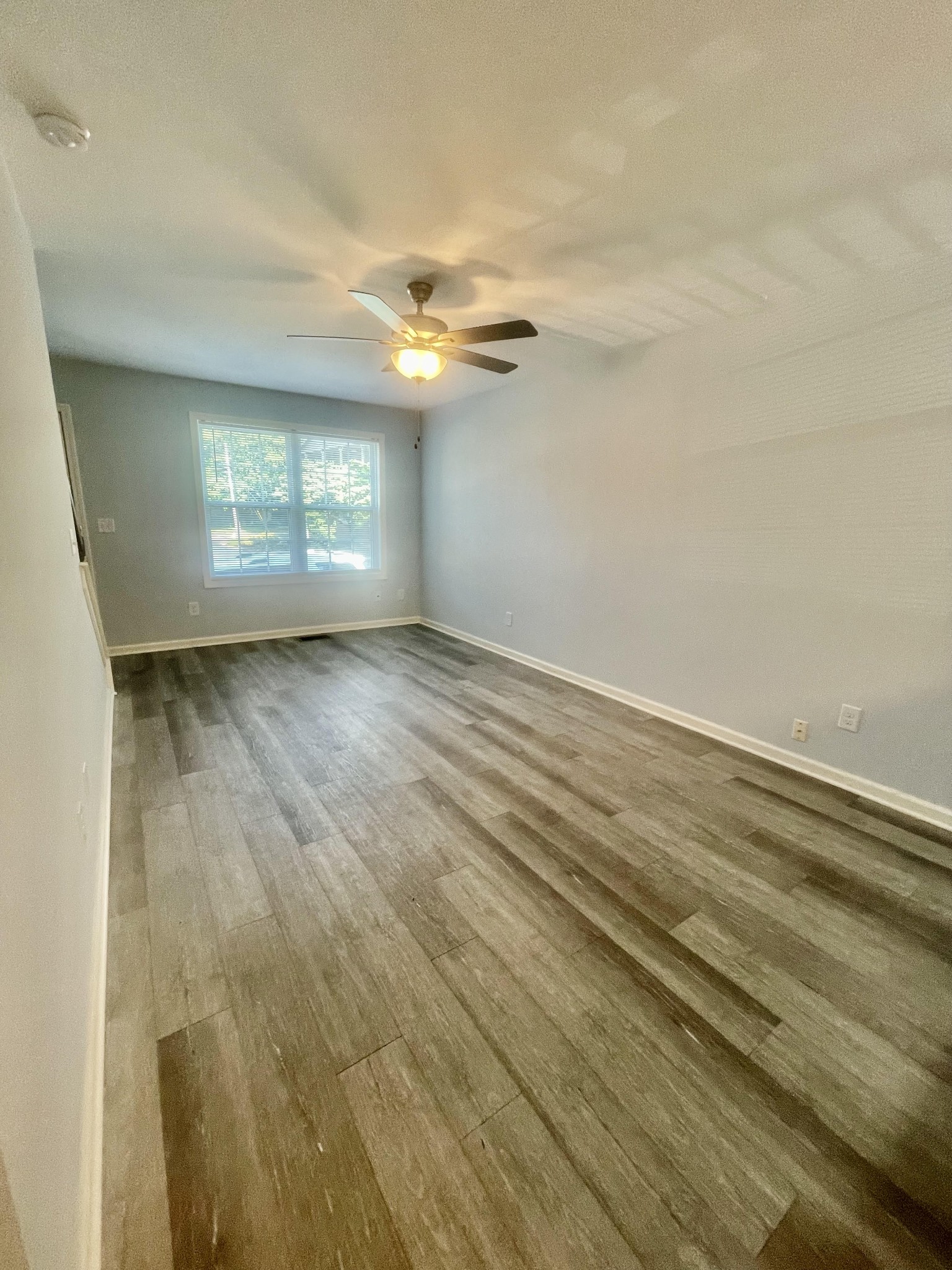 1430 E Main St