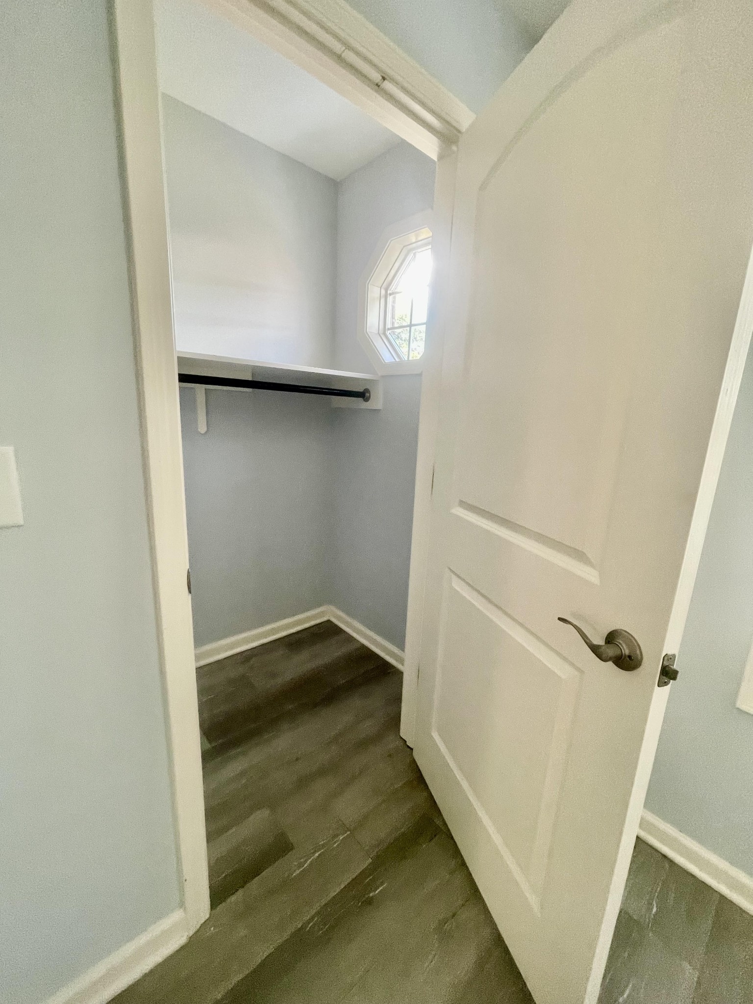 1430 E Main St