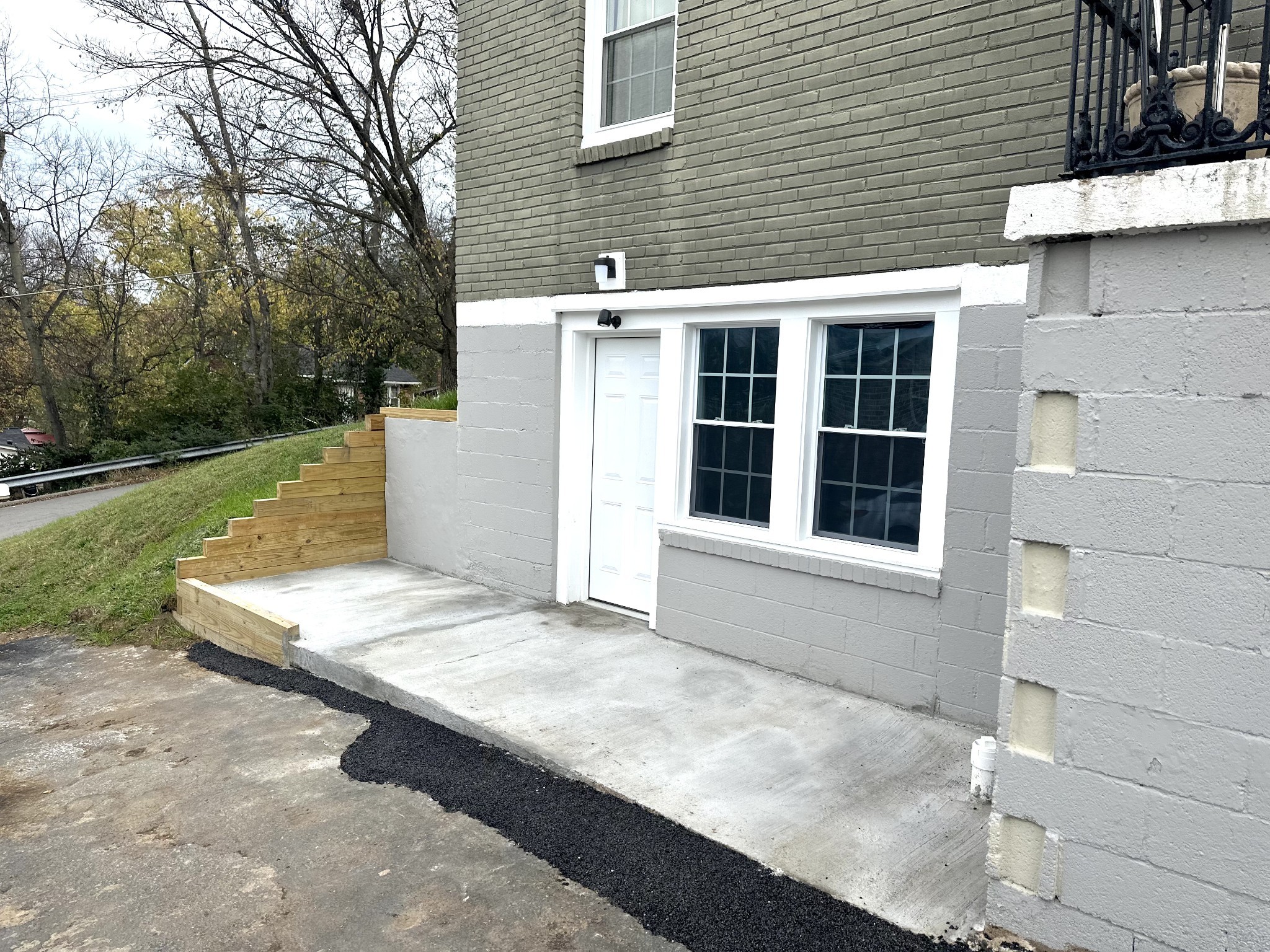 906 Granada Ave