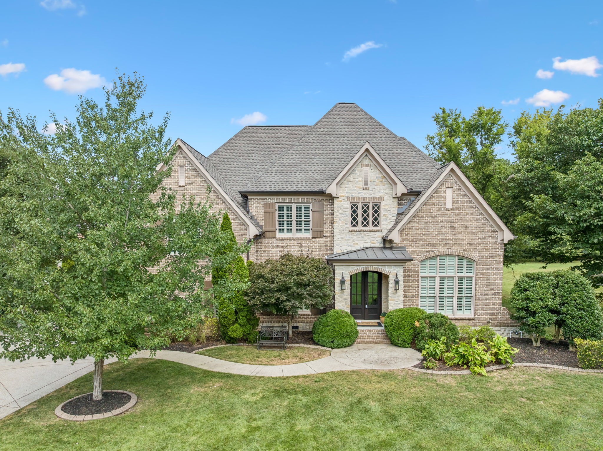 2433 Durham Manor Dr