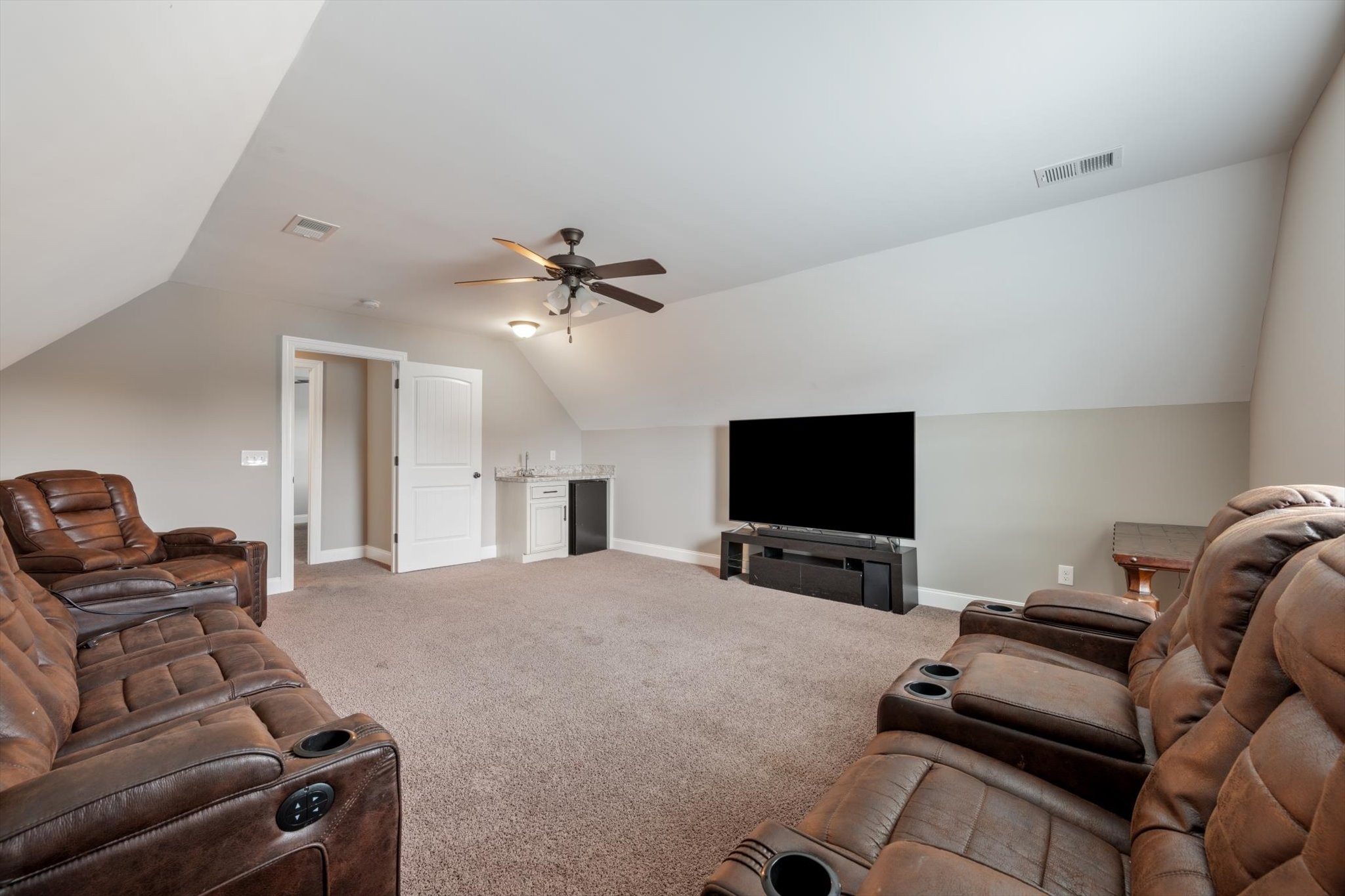 5132 Prickly Pine Pl