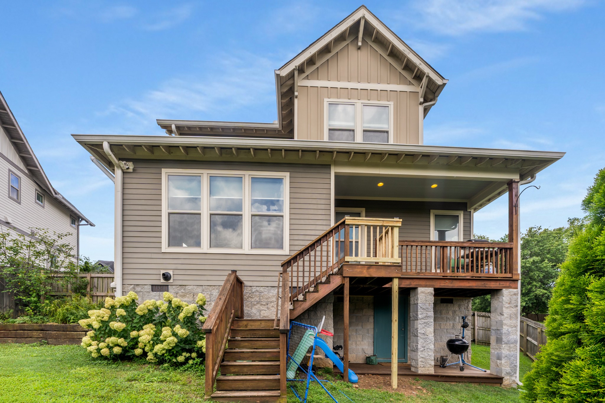 2705 Greenside Pl