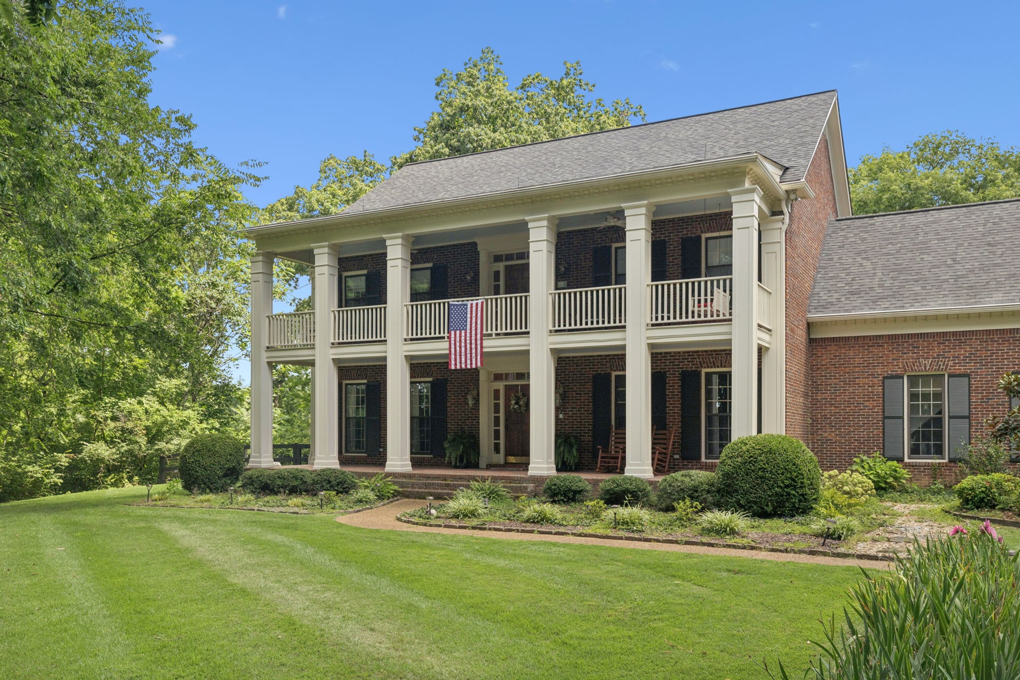 605 Natchez Bend Road