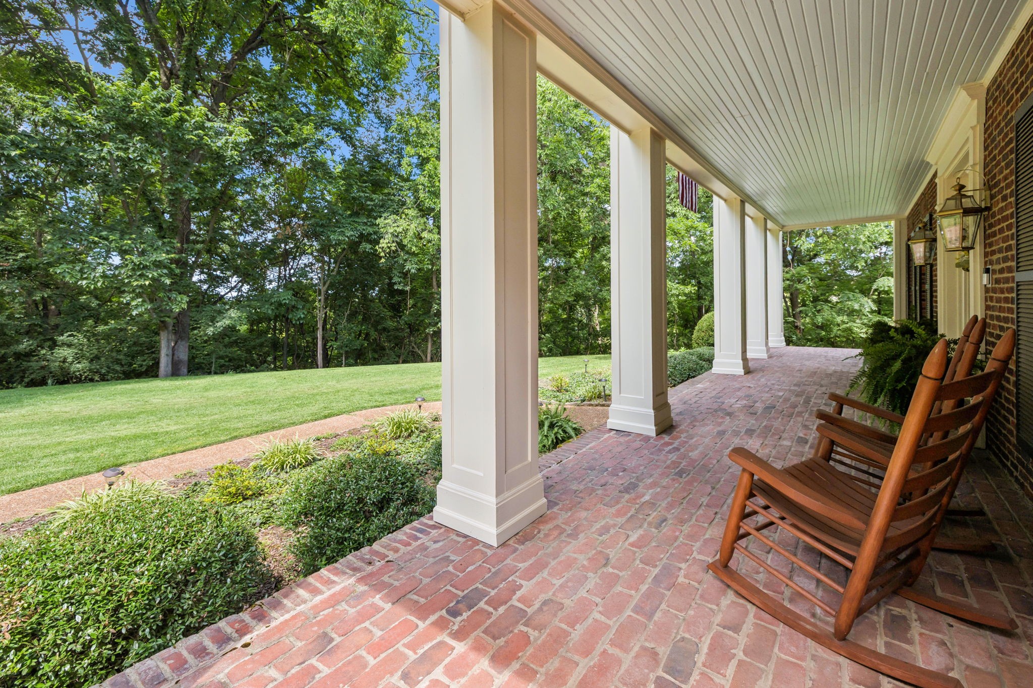 605 Natchez Bend Road