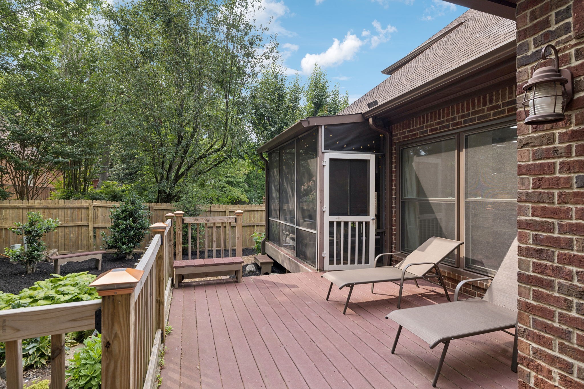 109 Grove Ln