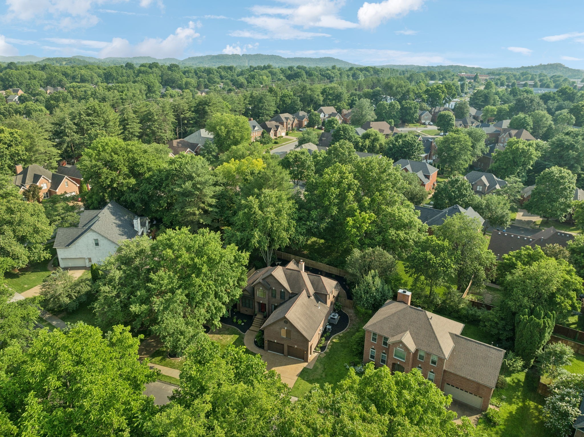 109 Grove Ln