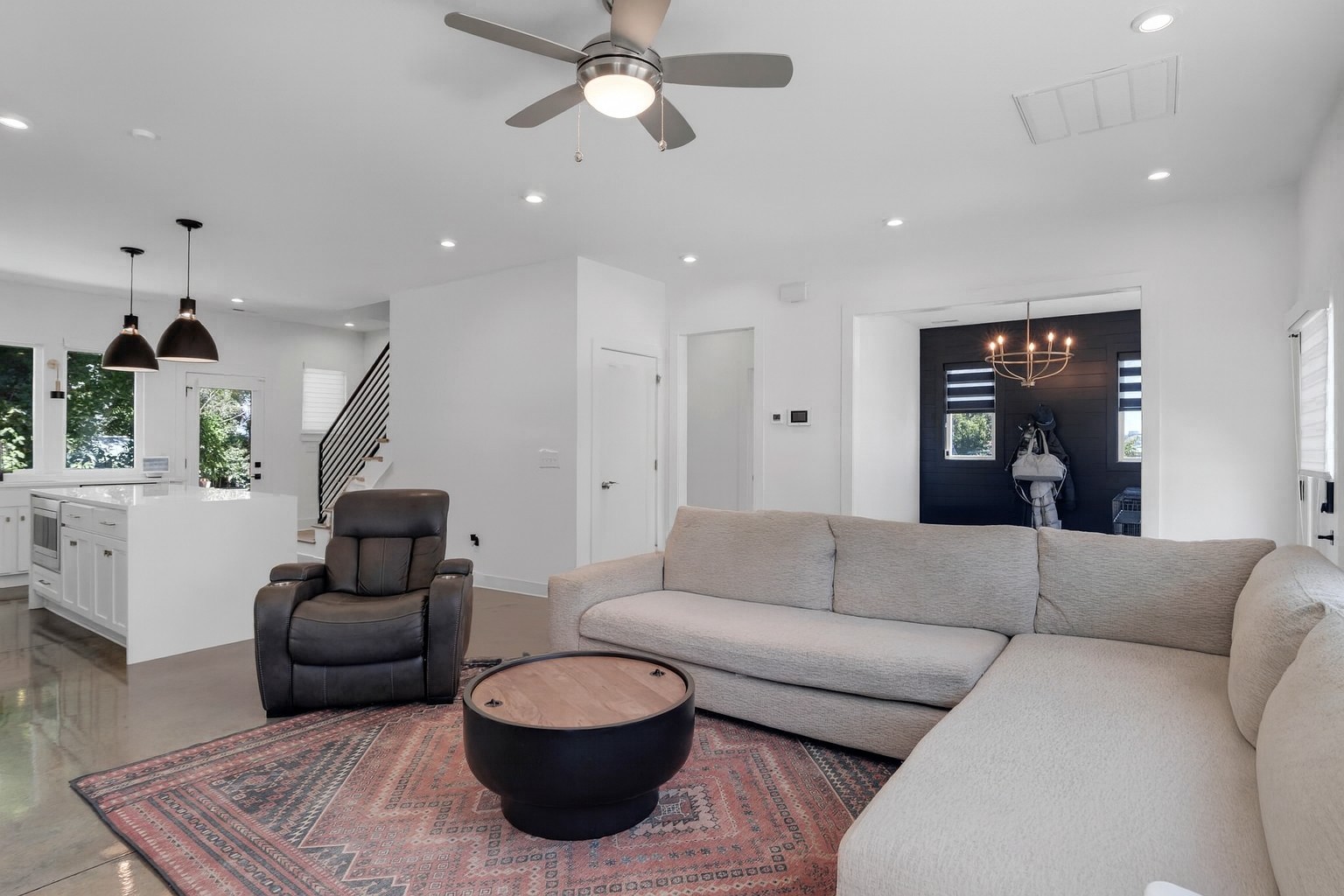 42 Twin St