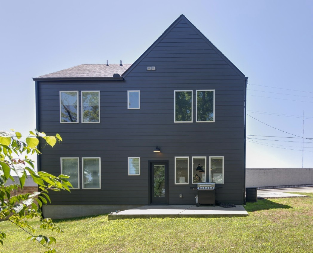 42 Twin St
