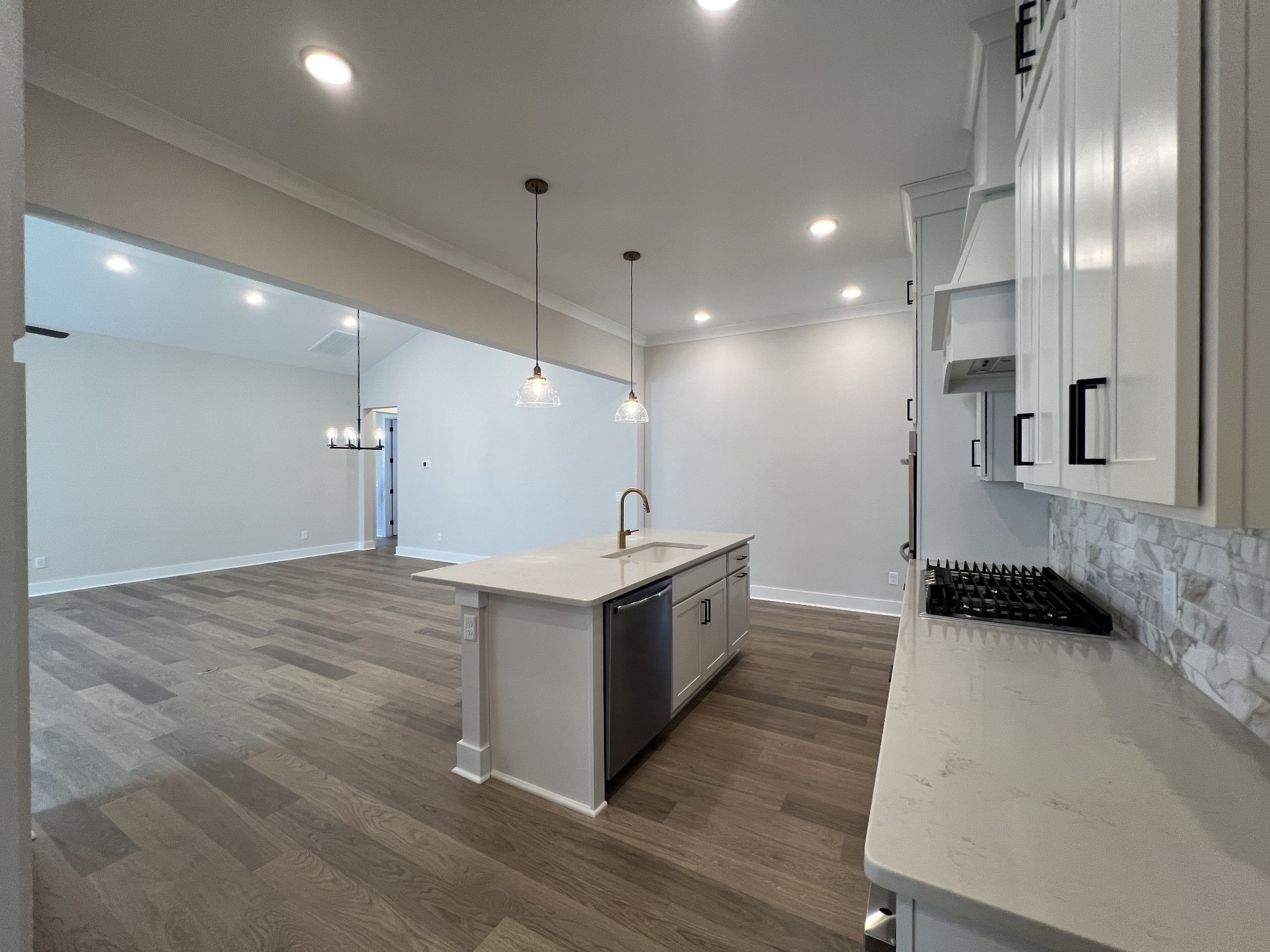 5738 Lennis Lane