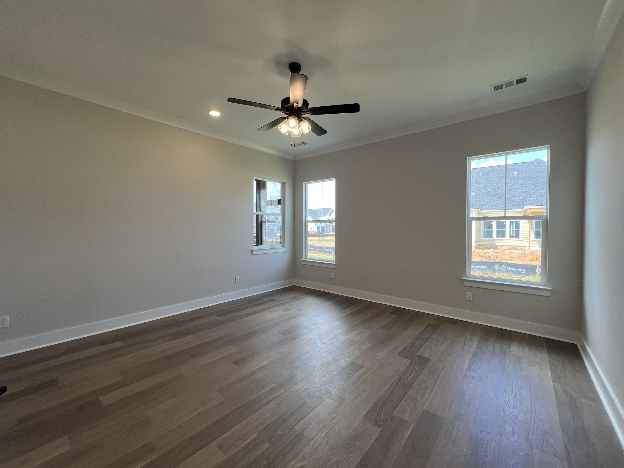 5738 Lennis Lane