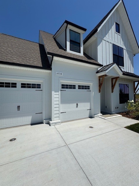 5738 Lennis Lane