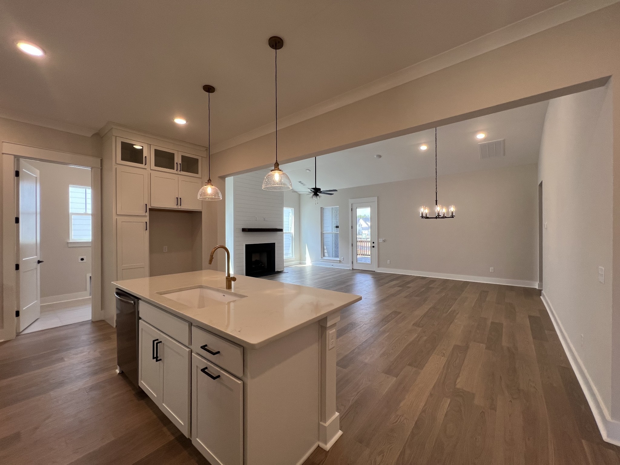 5738 Lennis Lane