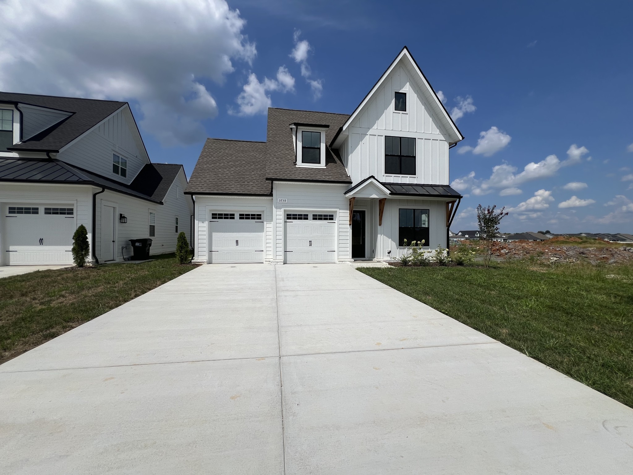 5738 Lennis Lane
