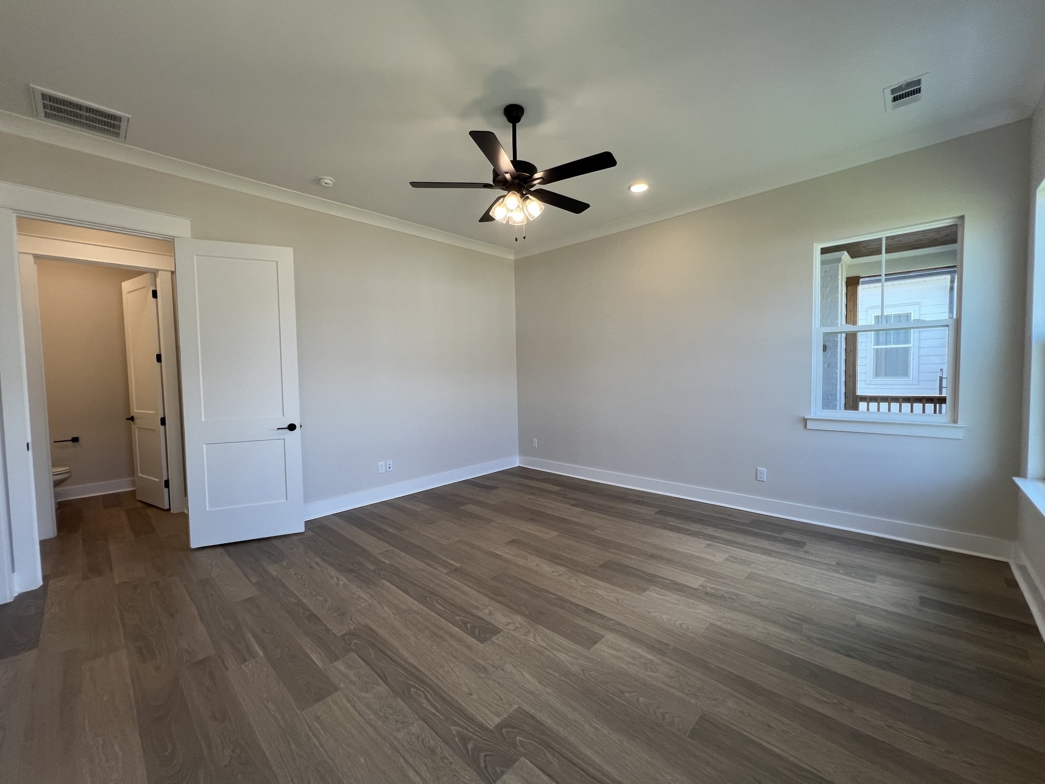 5738 Lennis Lane