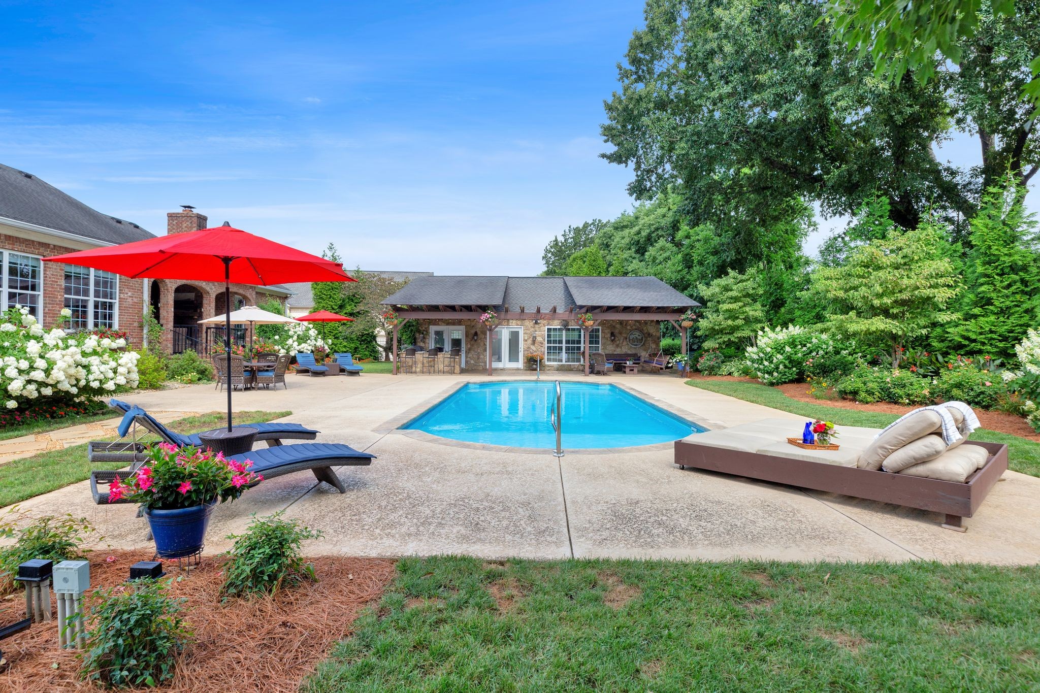 2135 Lovelace Lane