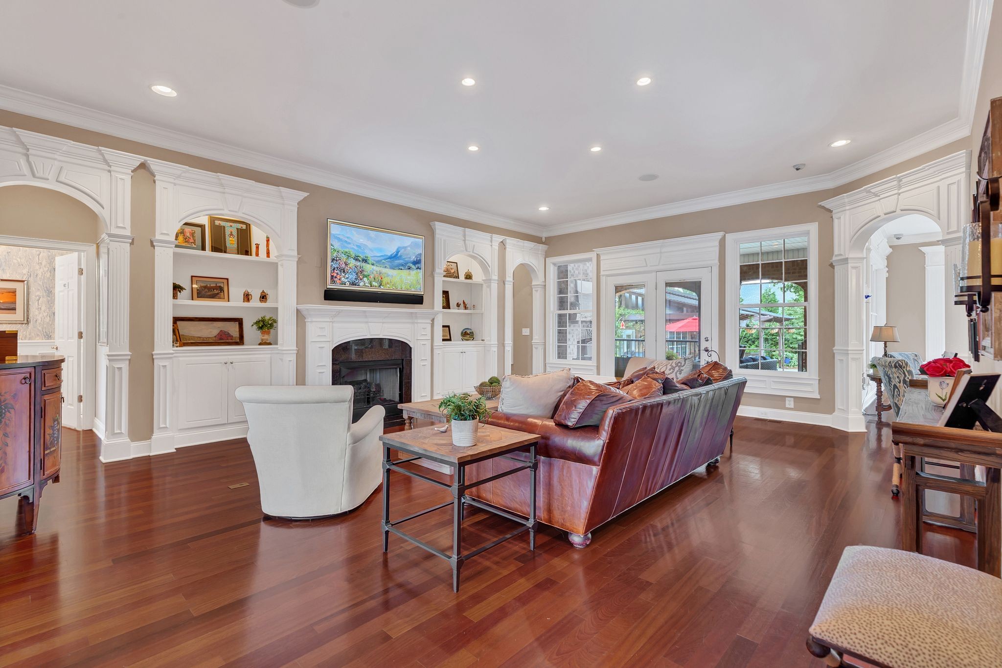 2135 Lovelace Lane